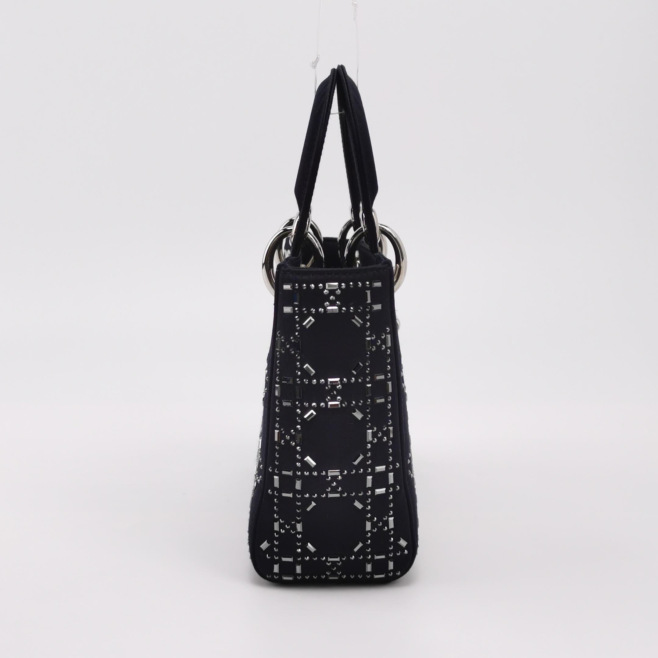 Lady Dior Mini Schwarze Seide mit Kristallen Silberne Hardware im Angebot 2
