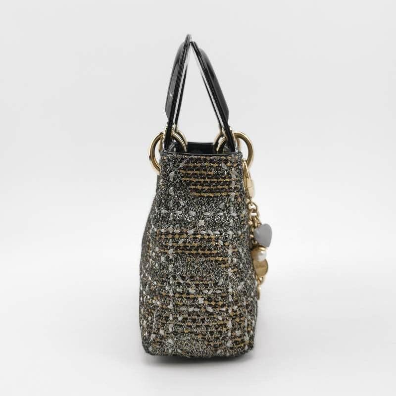 Lady Dior Mini Christimas 2011 Limited Edition Schwarzer Tweed und Sternenkette im Zustand „Hervorragend“ in AUBERVILLIERS, FR