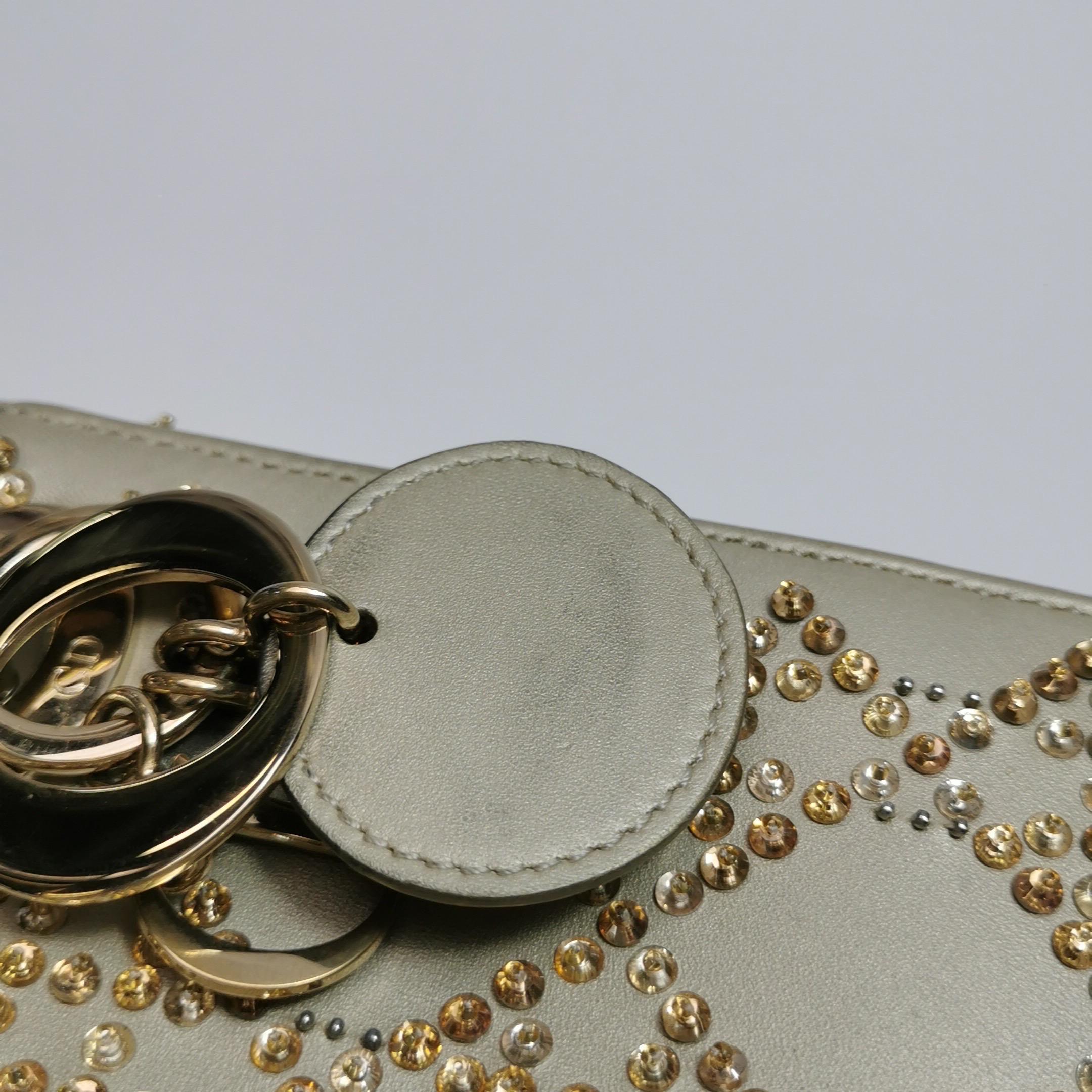 Lady Dior Mini Gold Kalbsleder mit Kristallen Gold Hardware 2020 im Angebot 10