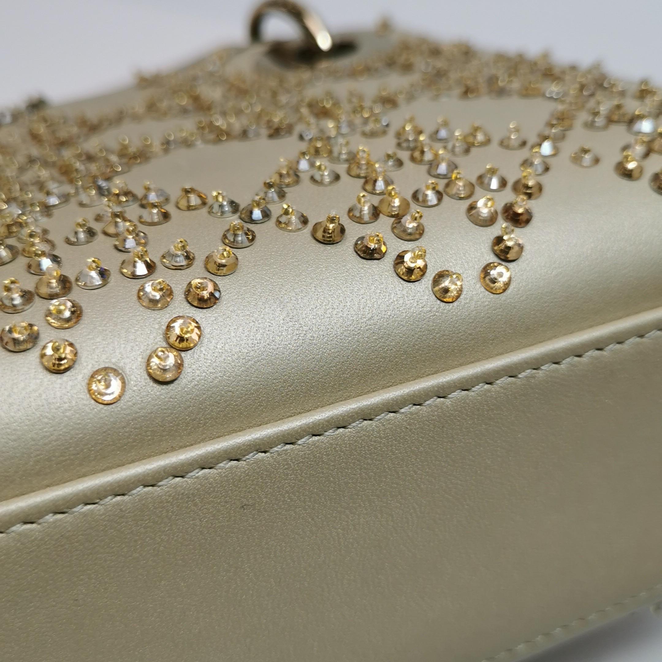 Lady Dior Mini Gold Kalbsleder mit Kristallen Gold Hardware 2020 im Angebot 11