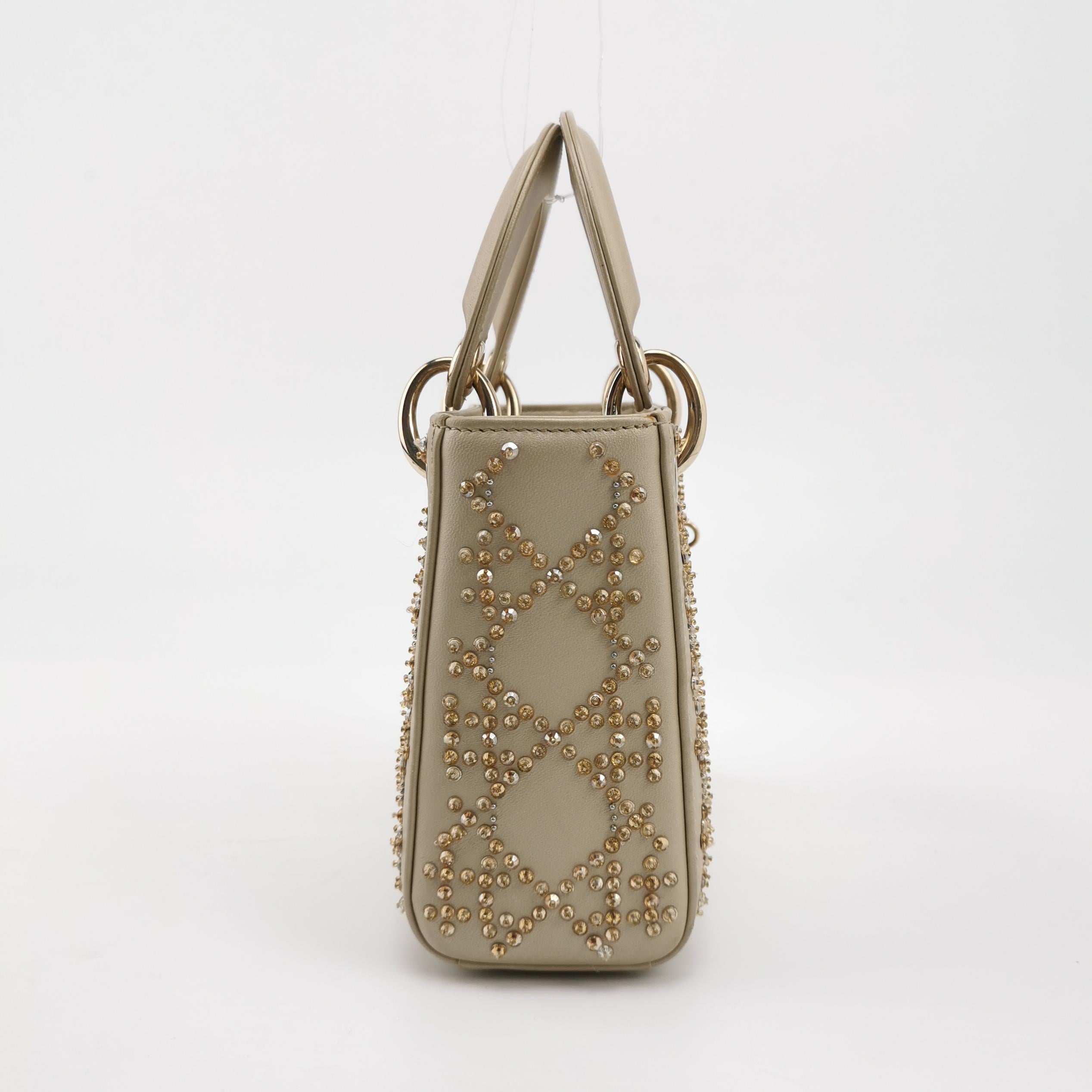 Lady Dior Mini Gold Kalbsleder mit Kristallen Gold Hardware 2020 Damen im Angebot
