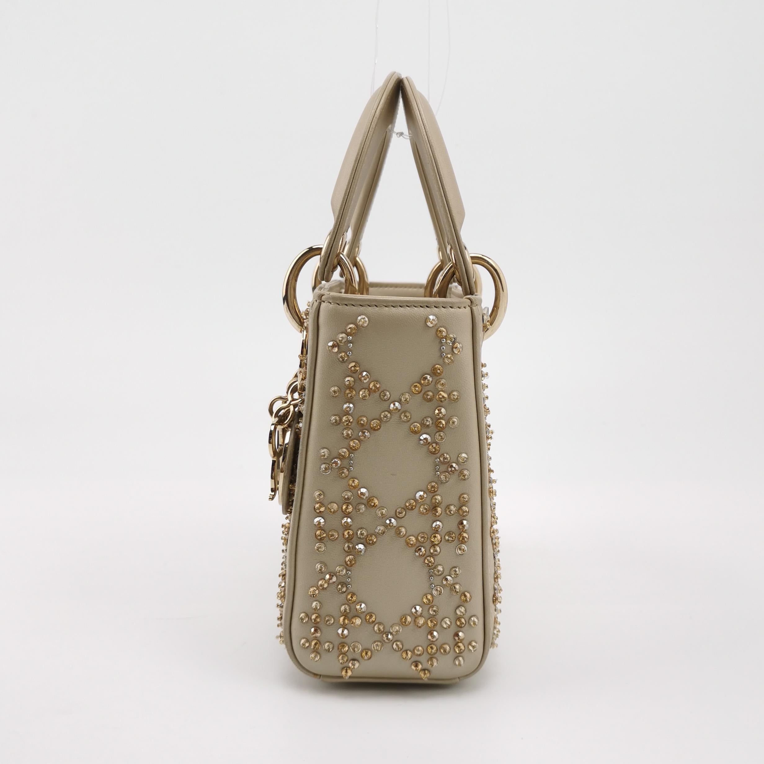 Lady Dior Mini Gold Kalbsleder mit Kristallen Gold Hardware 2020 im Angebot 1