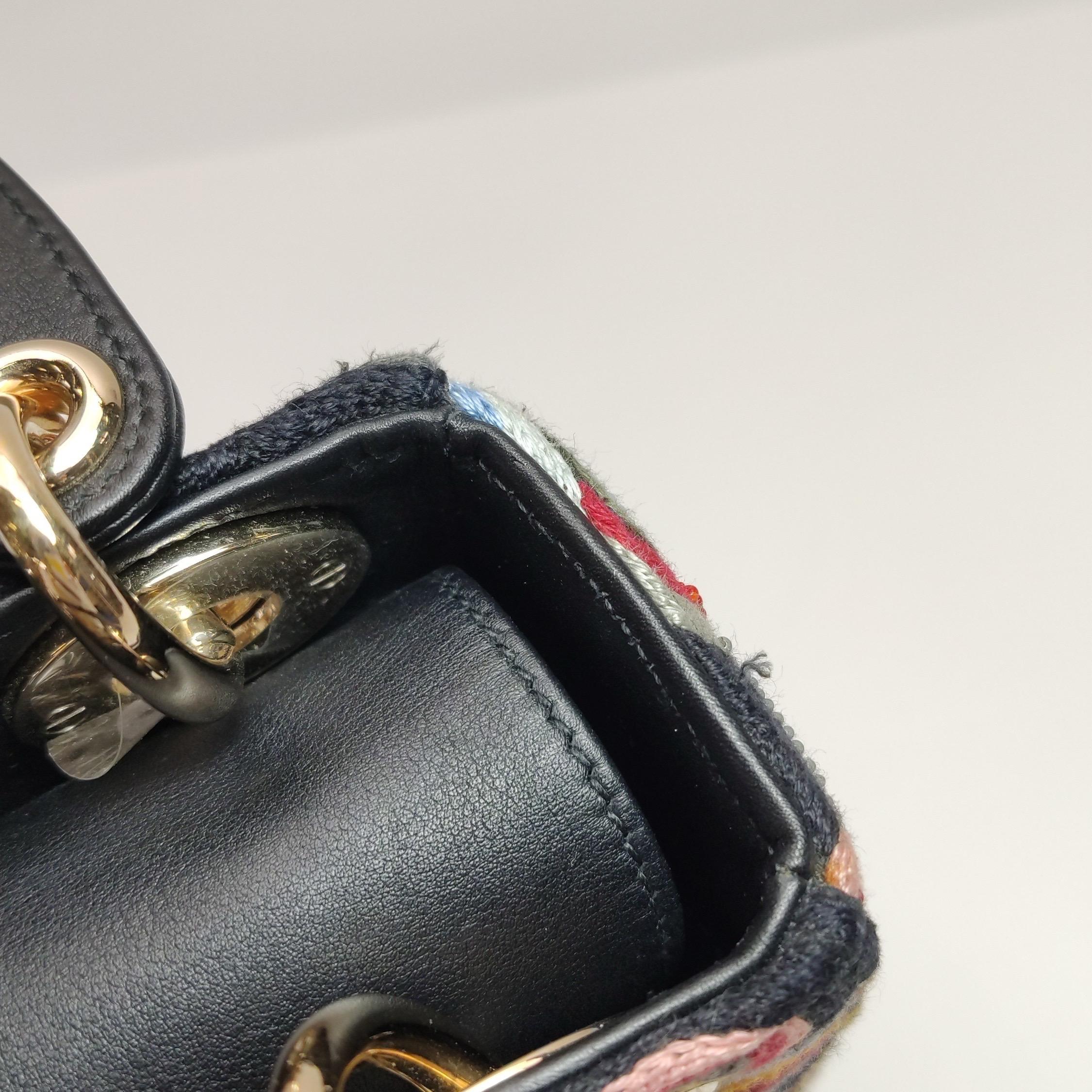 Lady Dior Mini Edition Limitée Sac à main en cuir noir multicolore avec perles 2018 en vente 11