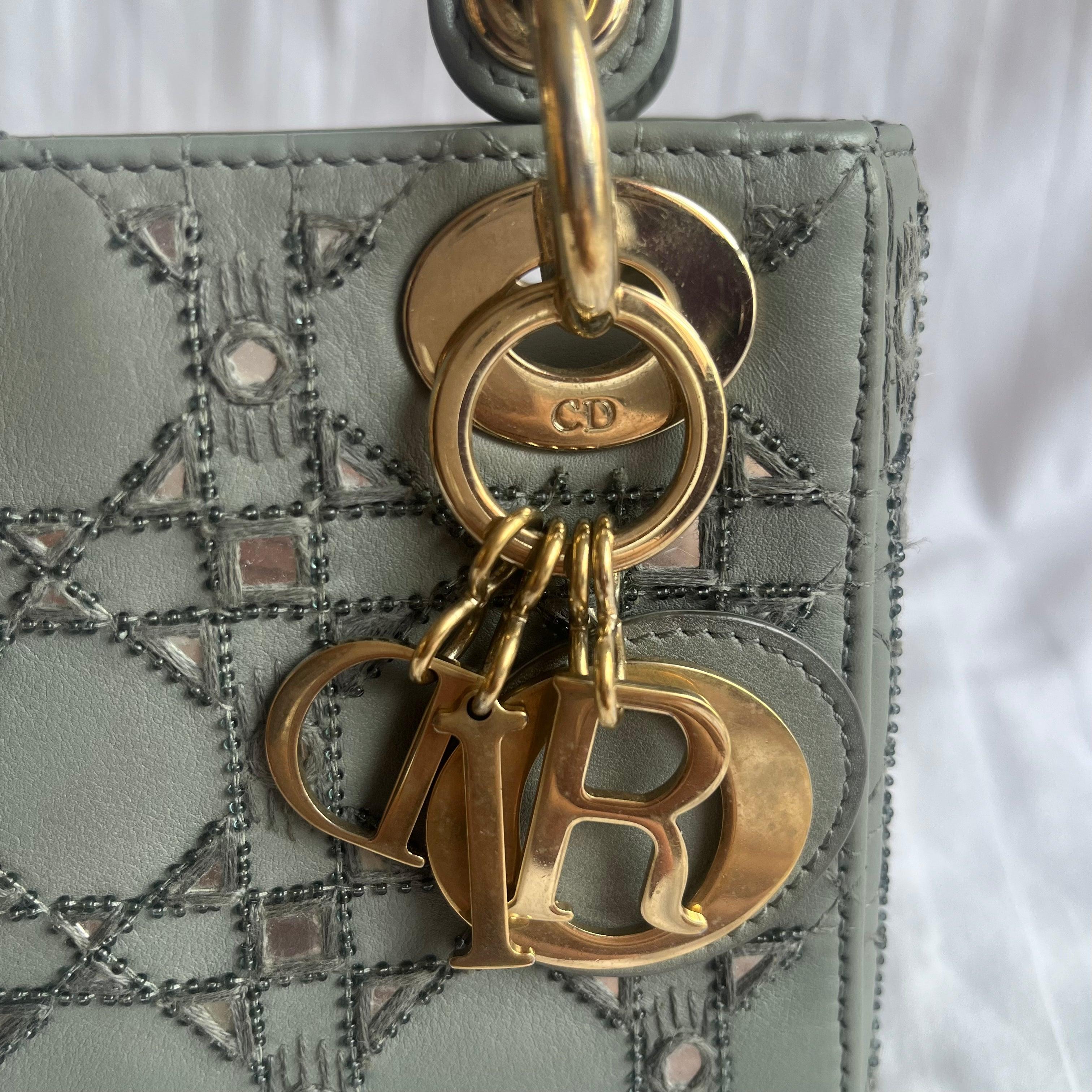 Lady Dior Mini Metallic Kalbsleder Perlen und Spiegel Gold Hardware 2020 im Angebot 7