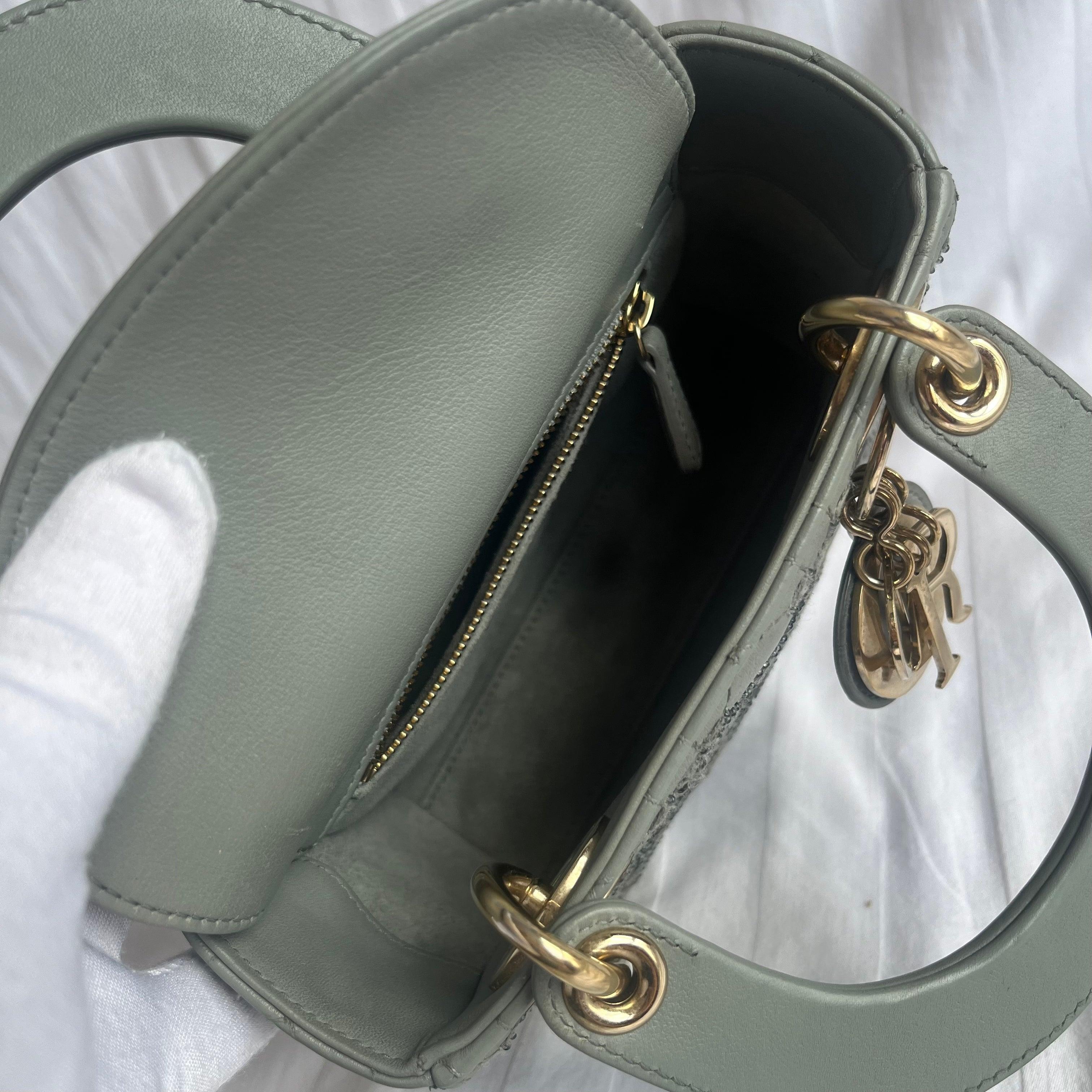 Lady Dior Mini Metallic Kalbsleder Perlen und Spiegel Gold Hardware 2020 im Angebot 11