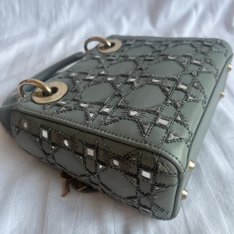 Lady Dior Mini Metallic Kalbsleder Perlen und Spiegel Gold Hardware 2020 im Angebot 4