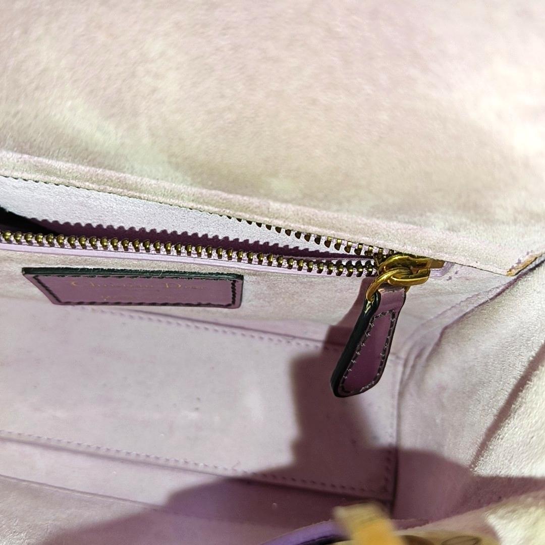 Lady Dior Mini Metallic Pink Cuir verni Gold Hardware Intérieur en daim 2018 en vente 8