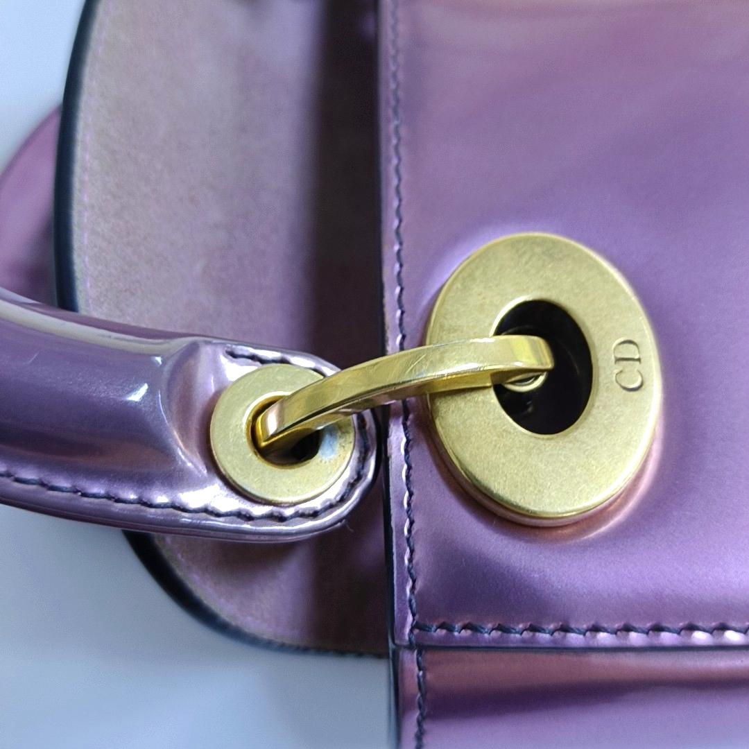 Lady Dior Mini Metallic Pink Cuir verni Gold Hardware Intérieur en daim 2018 en vente 2