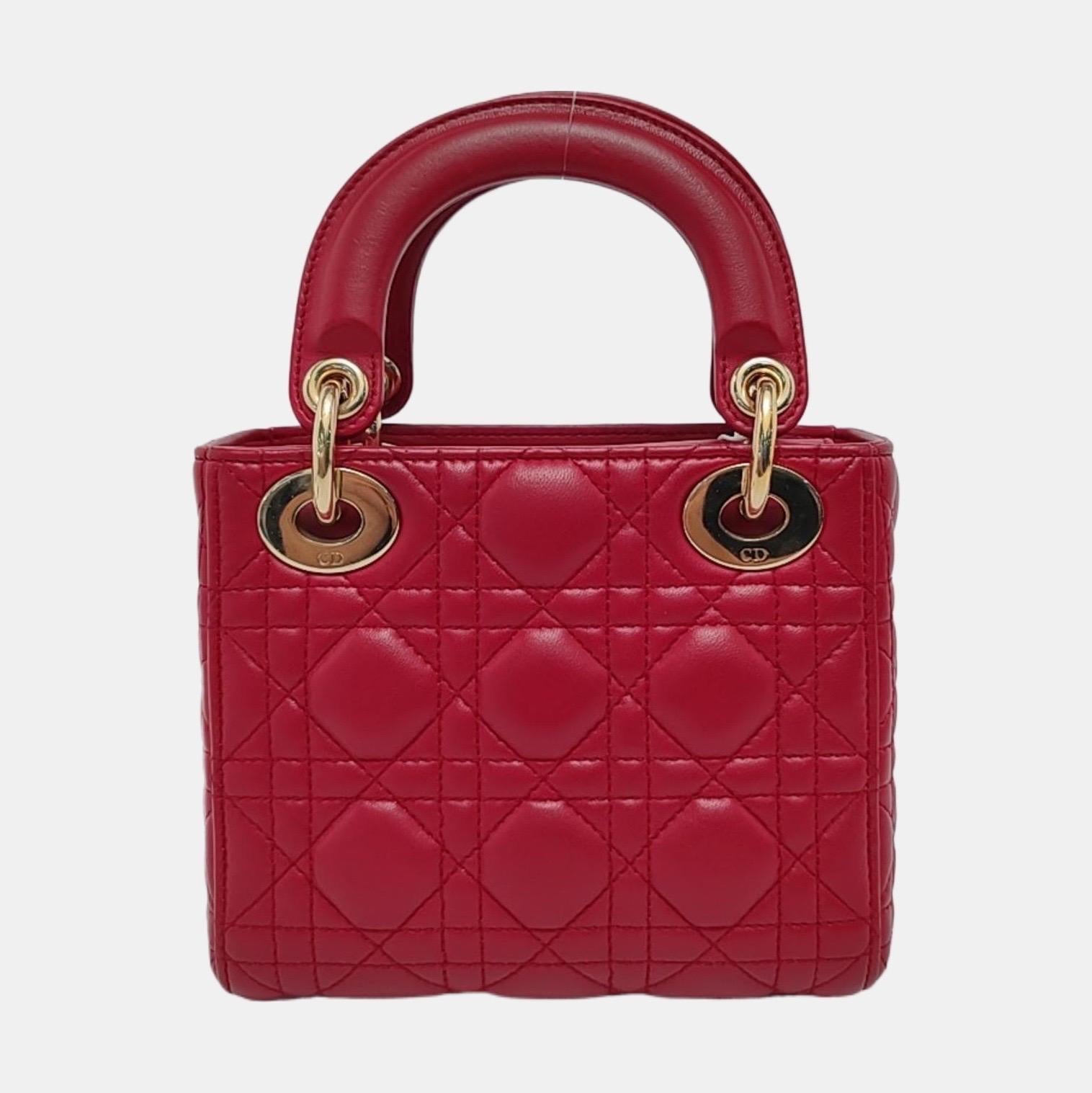 Mini bracelet Lady Dior en cuir d'agneau rouge et chaîne dorée en vente 2