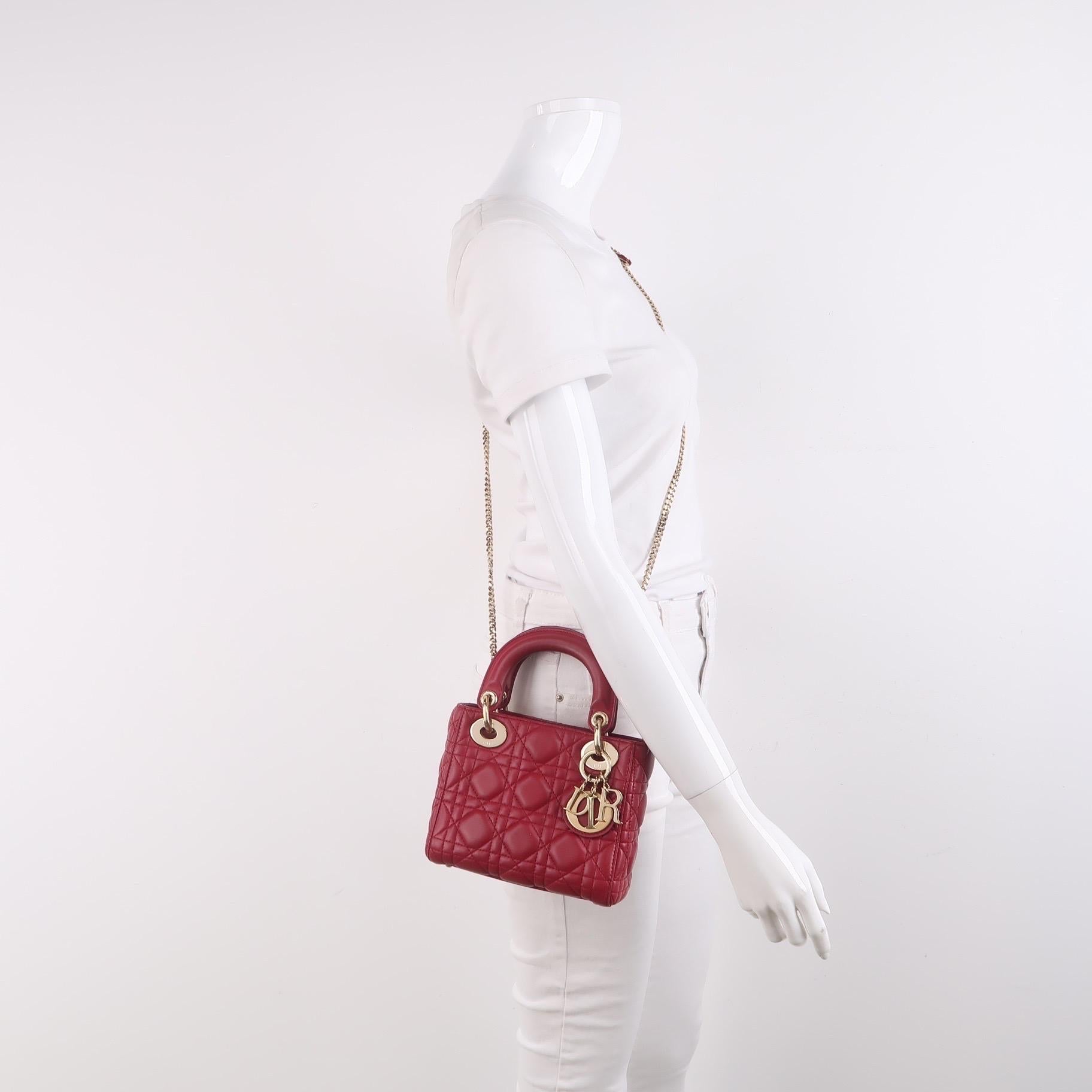 Lady Dior Mini Red Lambskin Leather Gold HW Chain Strap In Good Condition For Sale In AUBERVILLIERS, FR