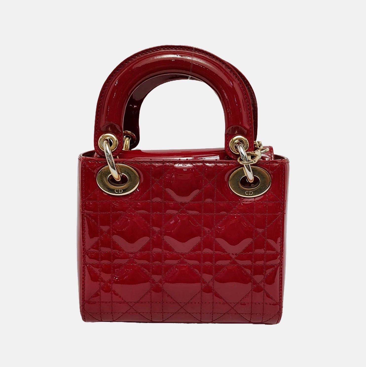 Mini Lady Dior in vernice rossa con tracolla a catena in oro HW In condizioni buone in vendita a AUBERVILLIERS, FR