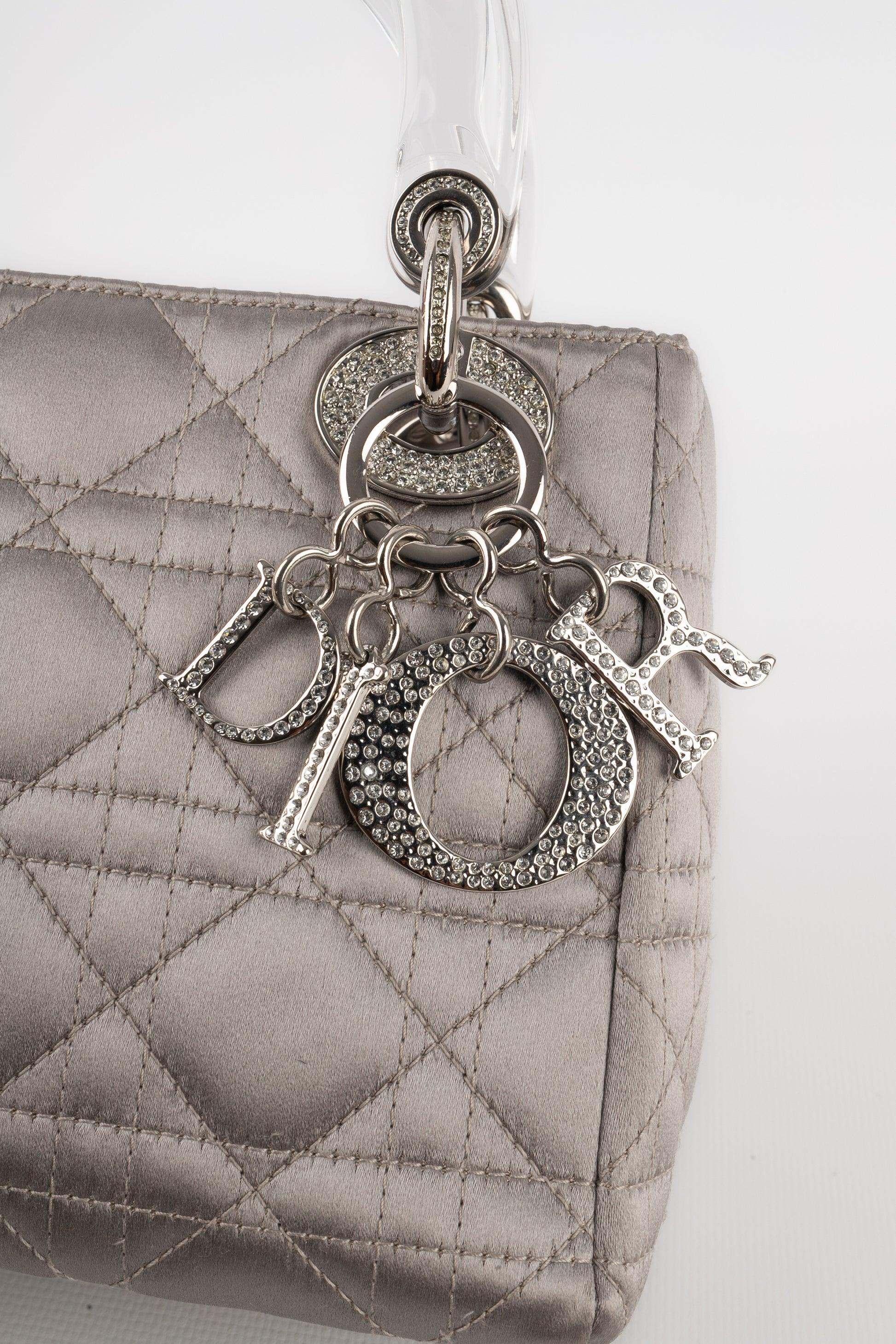 Mini sac Lady Dior gris perlé Pour femmes en vente
