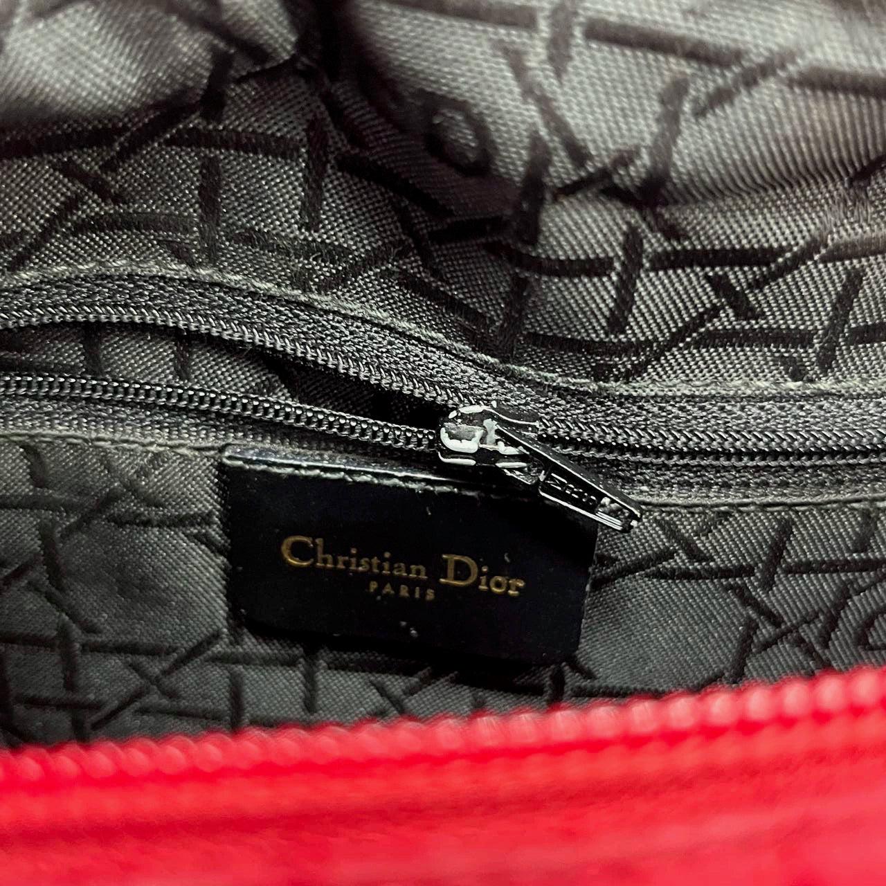 Großer burgunderroter Lady Dior Vintage-Stoff mit gelbgoldenenenen Beschlägen im Angebot 11