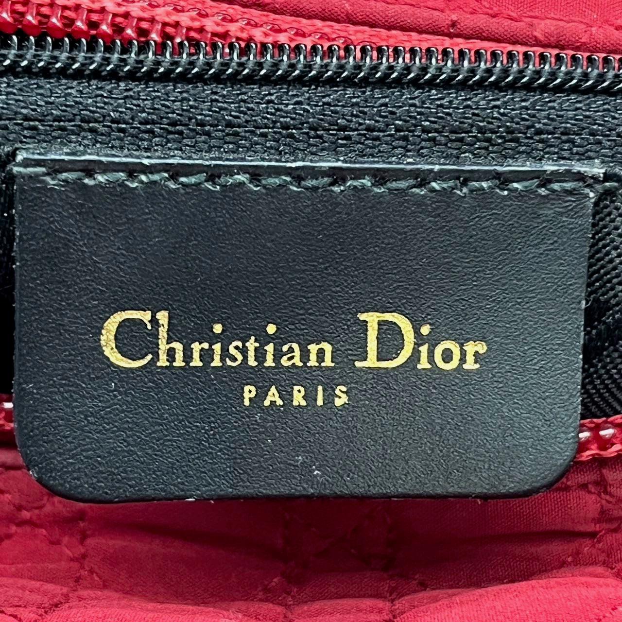 Großer burgunderroter Lady Dior Vintage-Stoff mit gelbgoldenenenen Beschlägen im Angebot 4