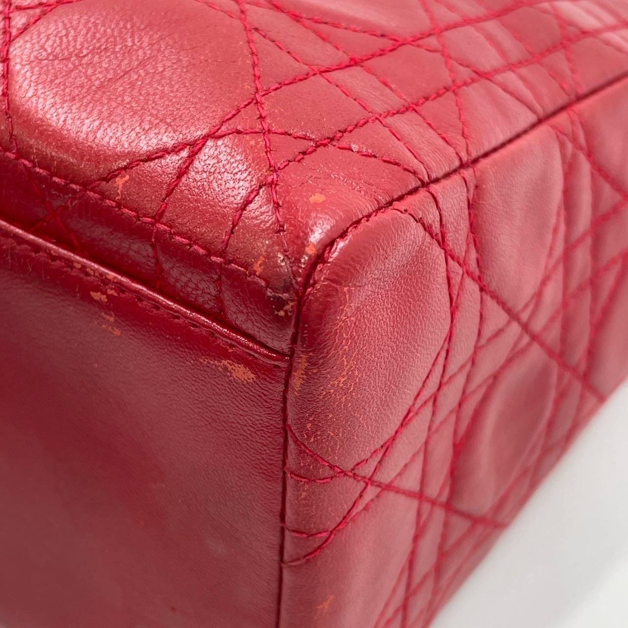 Lady Dior Vintage Medium Rouge en cuir d'agneau et or en vente 6