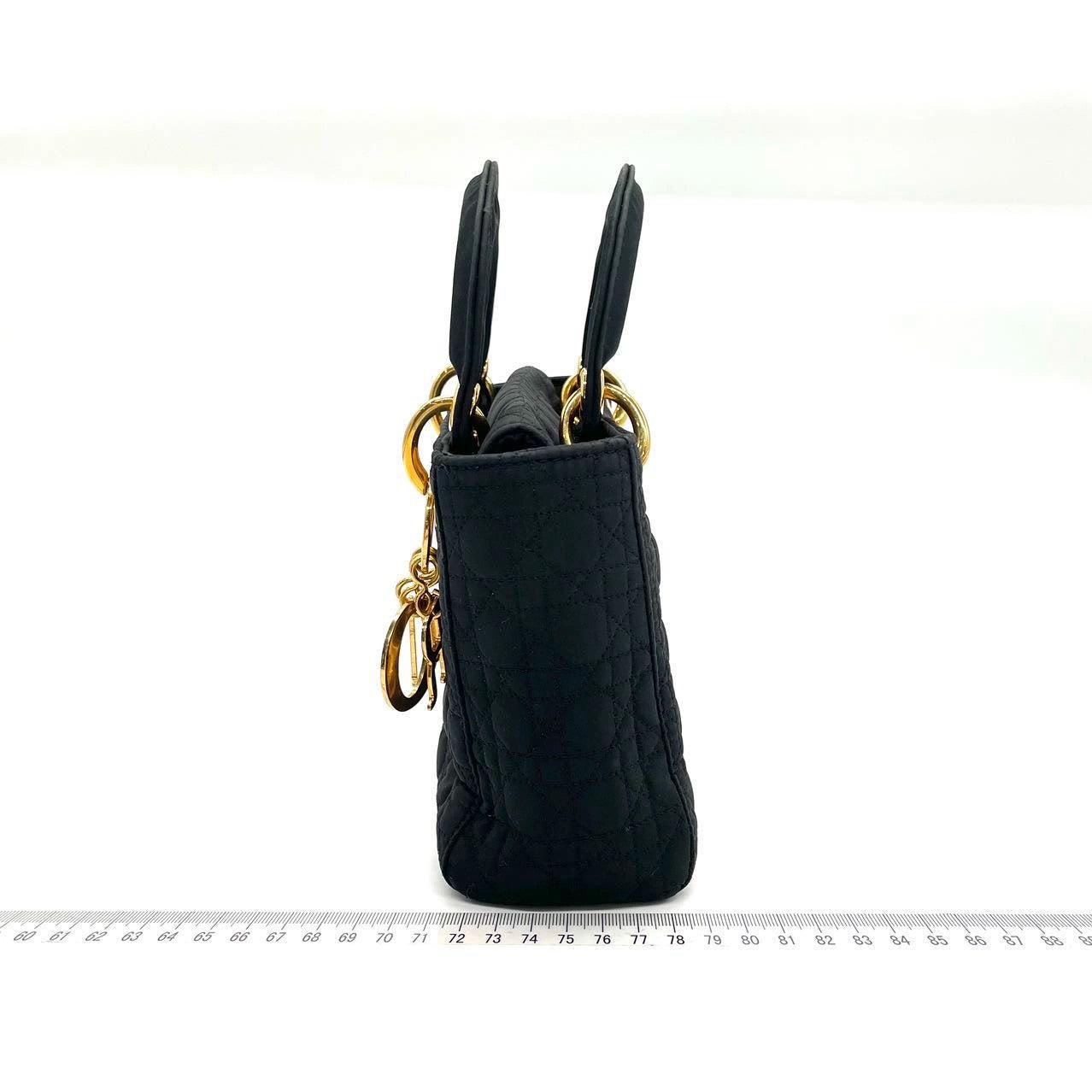 Lady Dior Vintage Schwarzer Mini-Stoff mit gelbgoldenenen Beschlägen, Vintage im Angebot 2