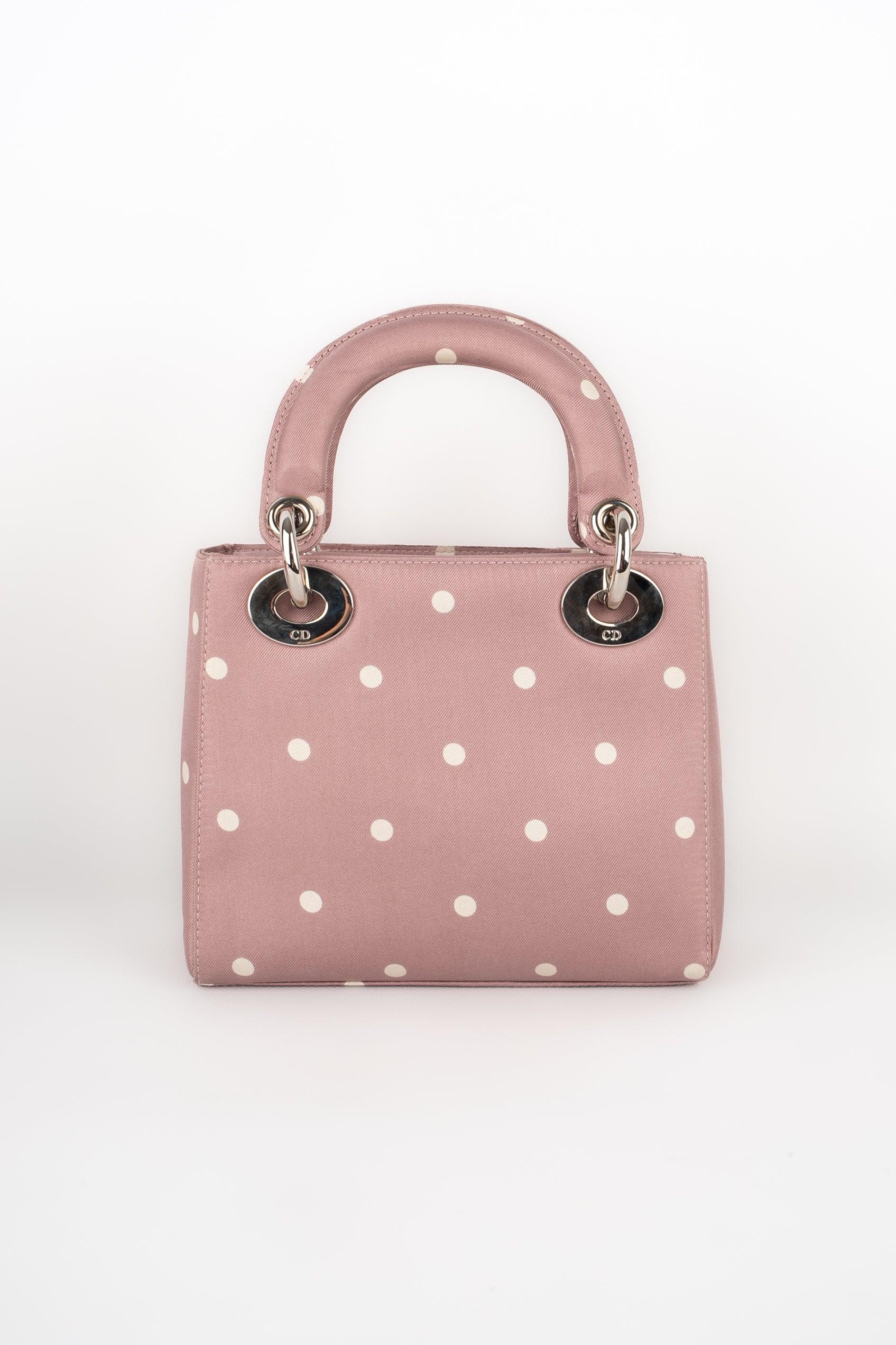 Lady Drio Mini Bag Made of Mauve Silk with White Dots, 1997 In Excellent Condition For Sale In SAINT-OUEN-SUR-SEINE, FR