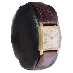 Lady Elgin Montre Tank Art Déco dorée avec cadran original des années 1940