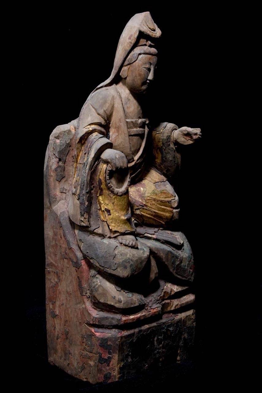 Lady Guanyin Bodhisattva Vergoldete Holzschnitzerei - Ming-Dynastie, China 1368-1644 n. Chr. (Chinesisch) im Angebot