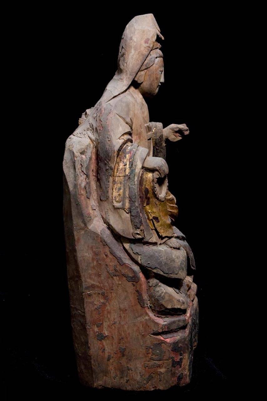 Lady Guanyin Bodhisattva Vergoldete Holzschnitzerei - Ming-Dynastie, China 1368-1644 n. Chr. (Handgeschnitzt) im Angebot