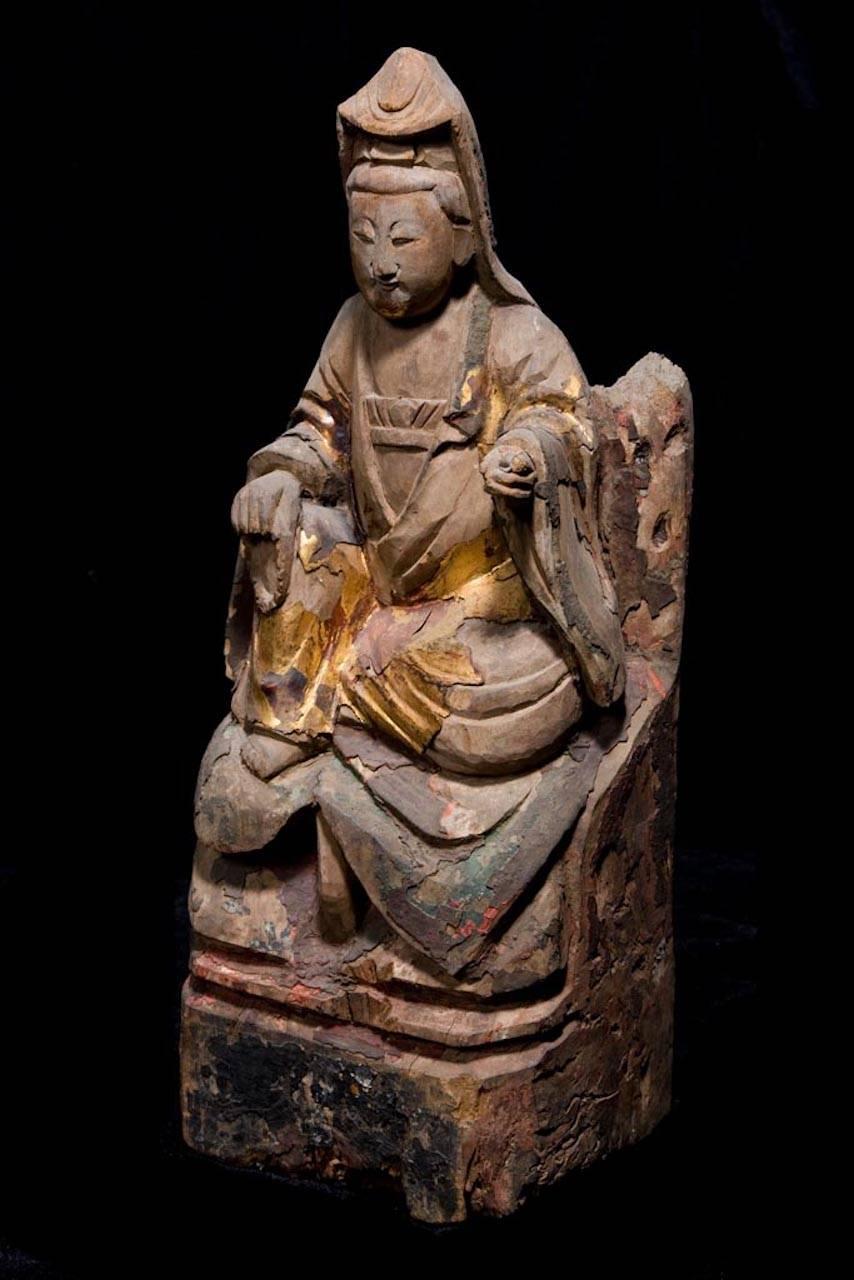 Lady Guanyin Bodhisattva Vergoldete Holzschnitzerei - Ming-Dynastie, China 1368-1644 n. Chr. im Angebot 3