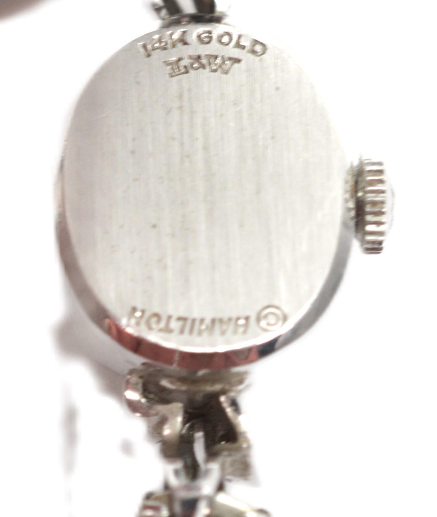 Lady Hamilton Montre-bracelet cocktail en or blanc 14 carats avec accents de diamants en vente 4