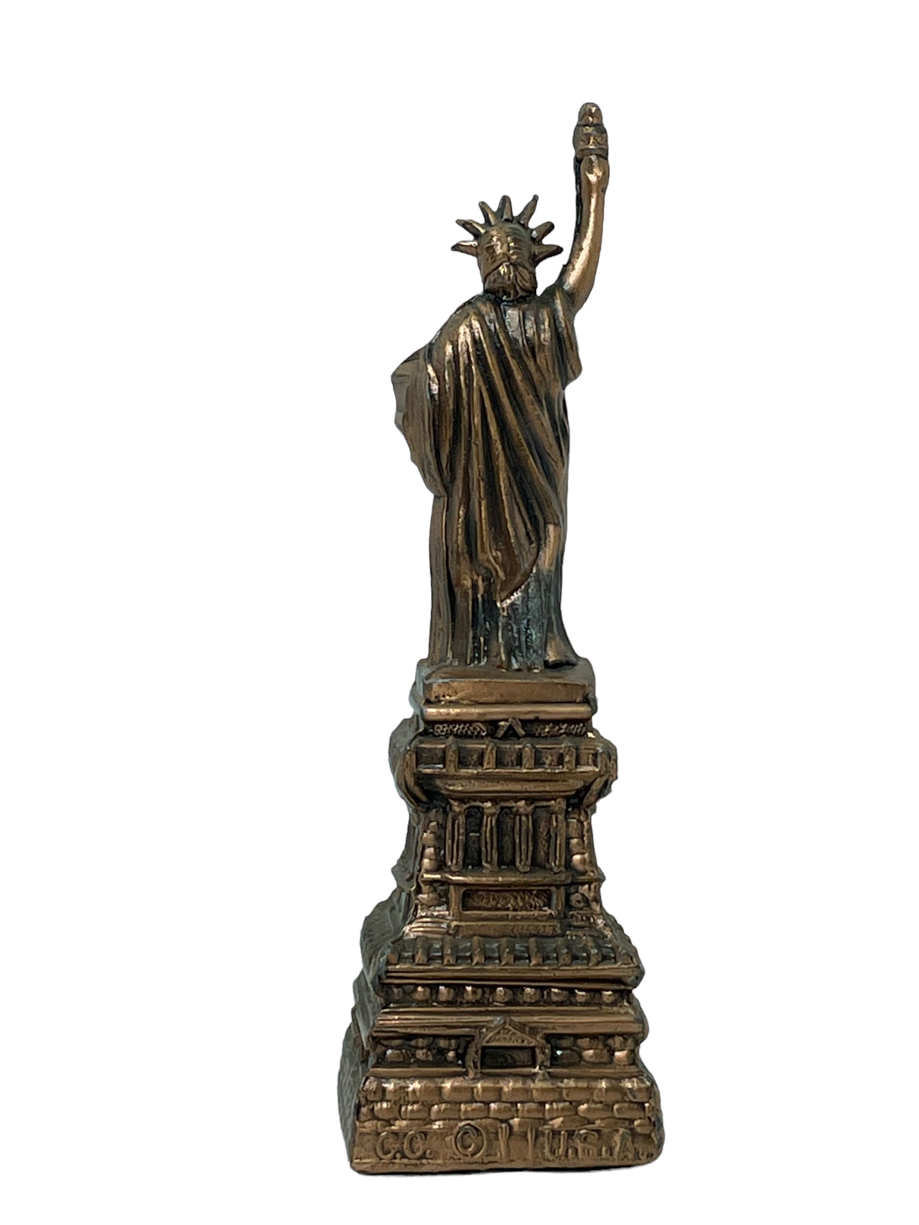 American Lady Liberty Souvenir Building Vintage, USA, 1960s For Sale