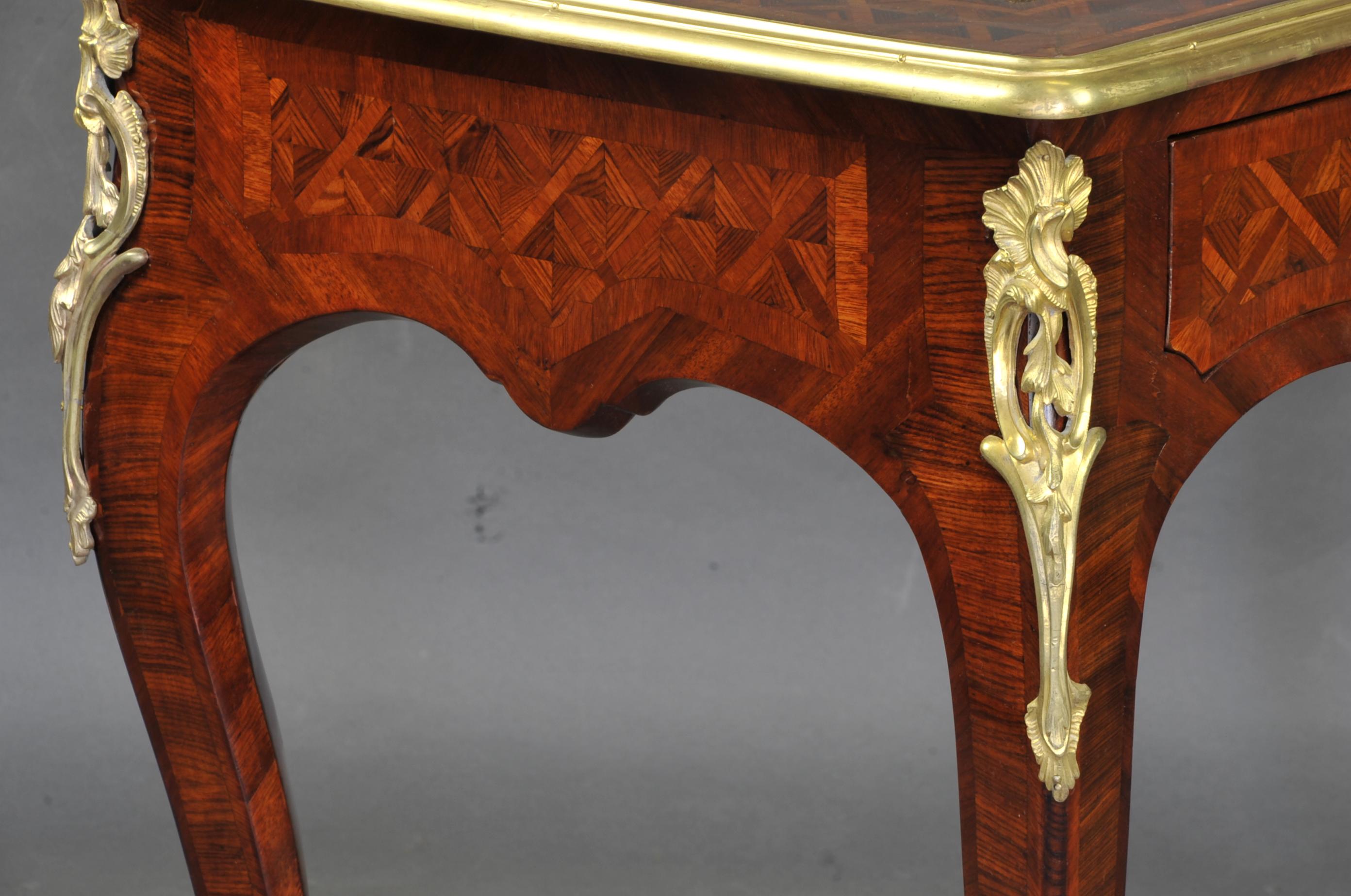 Lady Louis XV Desk in Violet Wood Marquetry 4