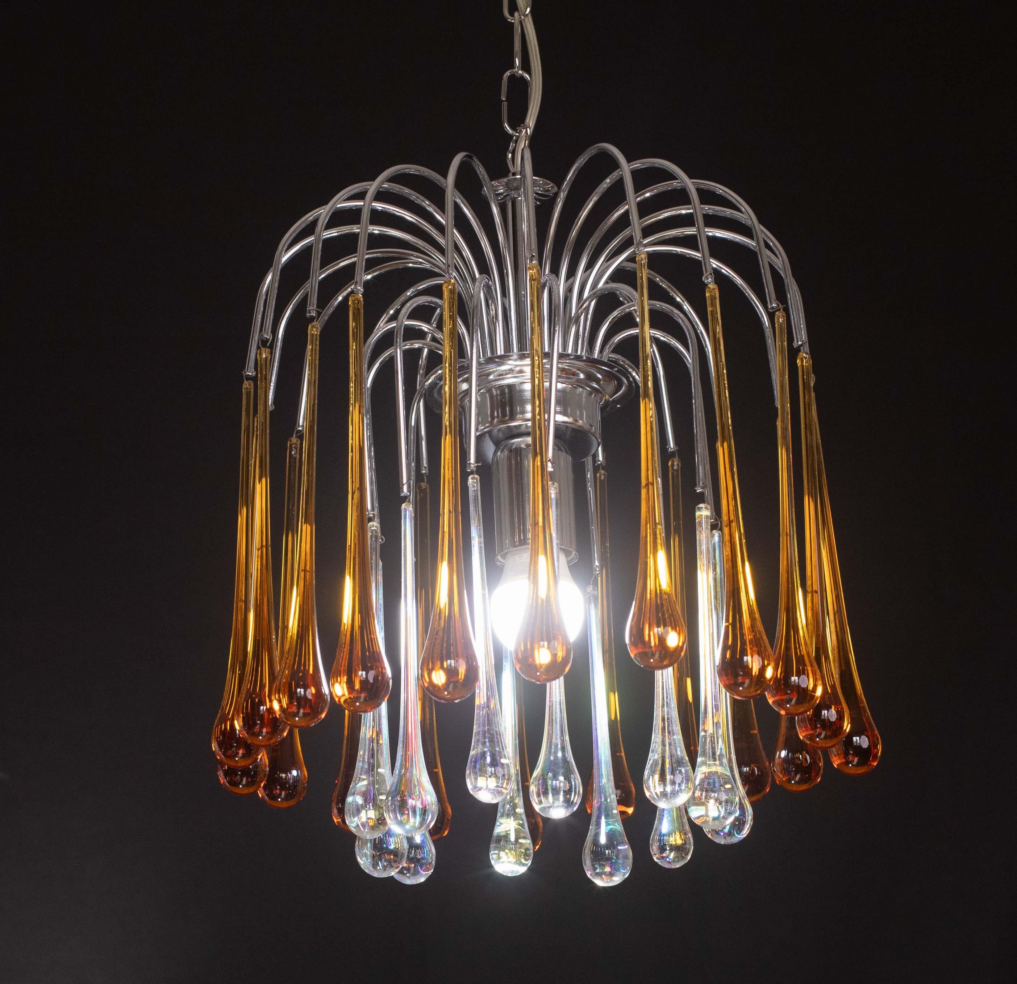 Fine XX secolo Lampadario Lady Lucy Murano Ambra e gocce iridescenti, anni '80 in vendita