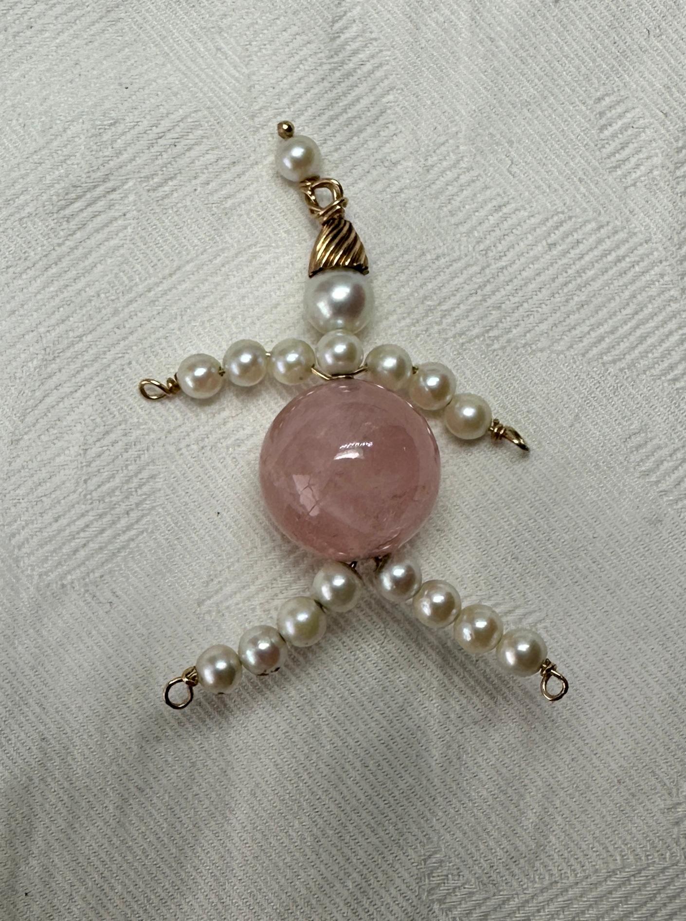 Lady Man Pendant Charm Rose Quartz Pearl 14 Karat Gold Antique Retro In Excellent Condition For Sale In New York, NY