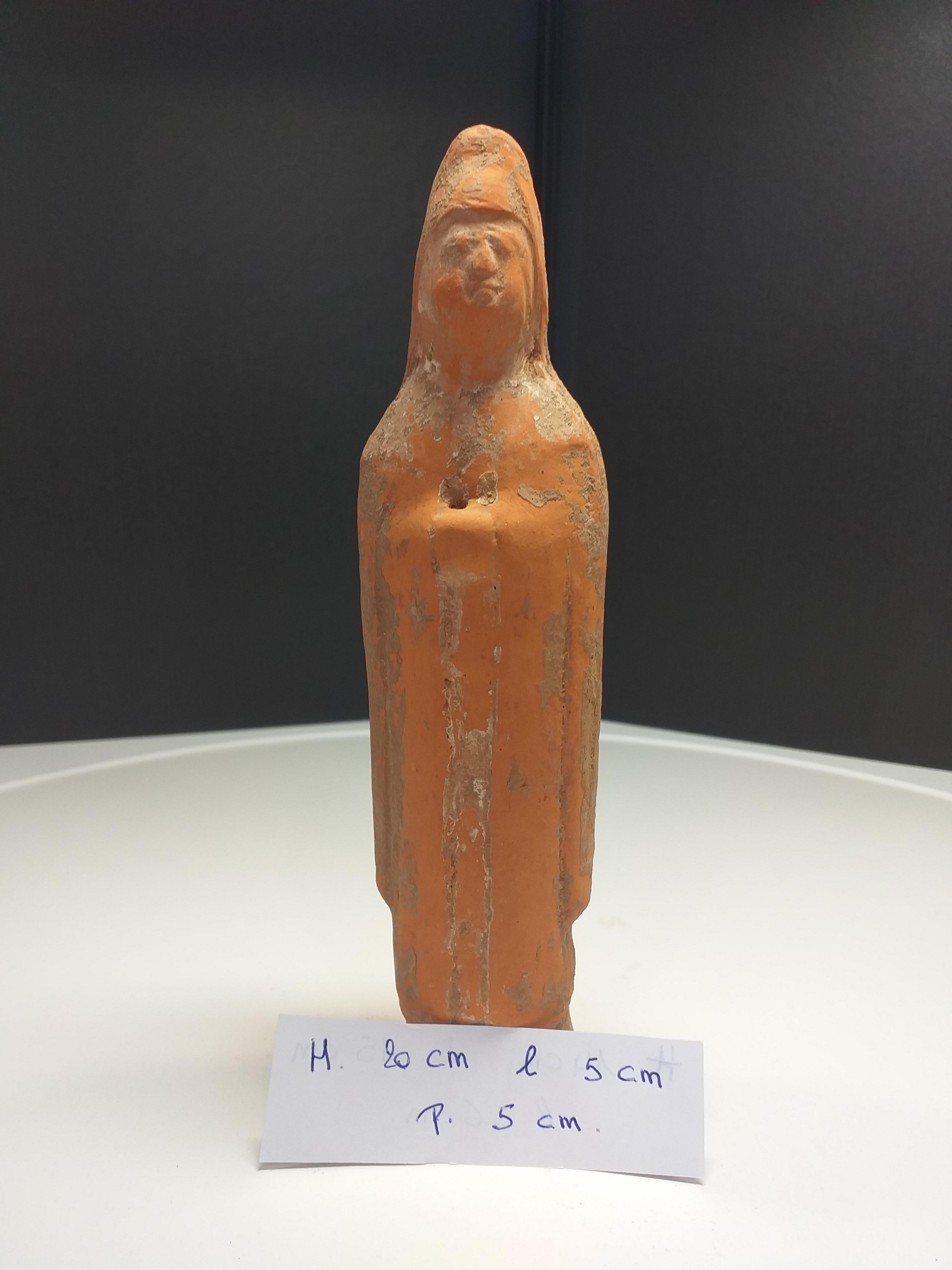 Lady of the Court, Terracotta, China, Tang Period For Sale 2