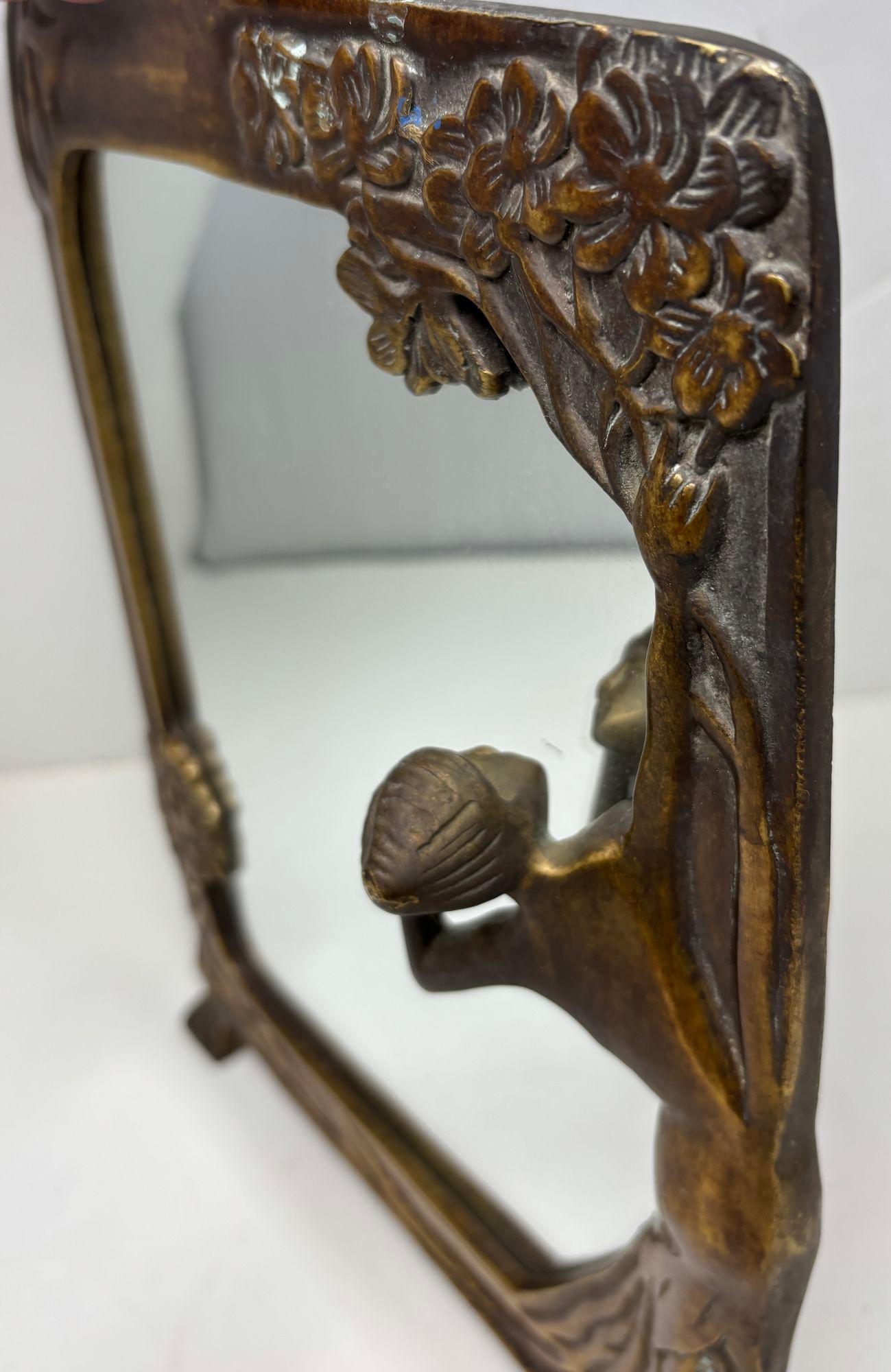 Lady of the Lake Antique Art Nouveau Bronze Mirror Circa 1930 en vente 7