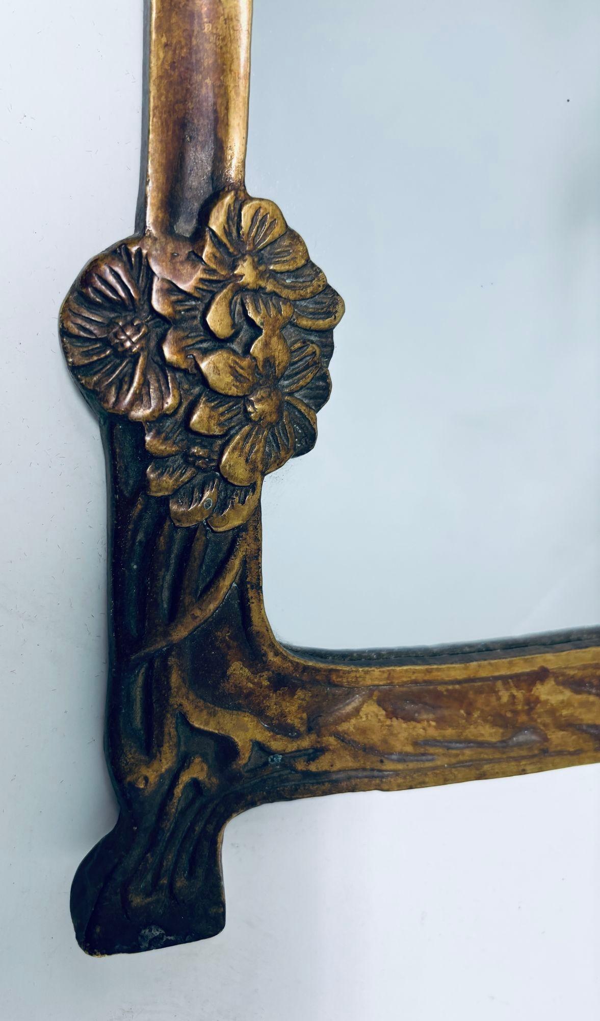 Inconnu Lady of the Lake Antique Art Nouveau Bronze Mirror Circa 1930 en vente