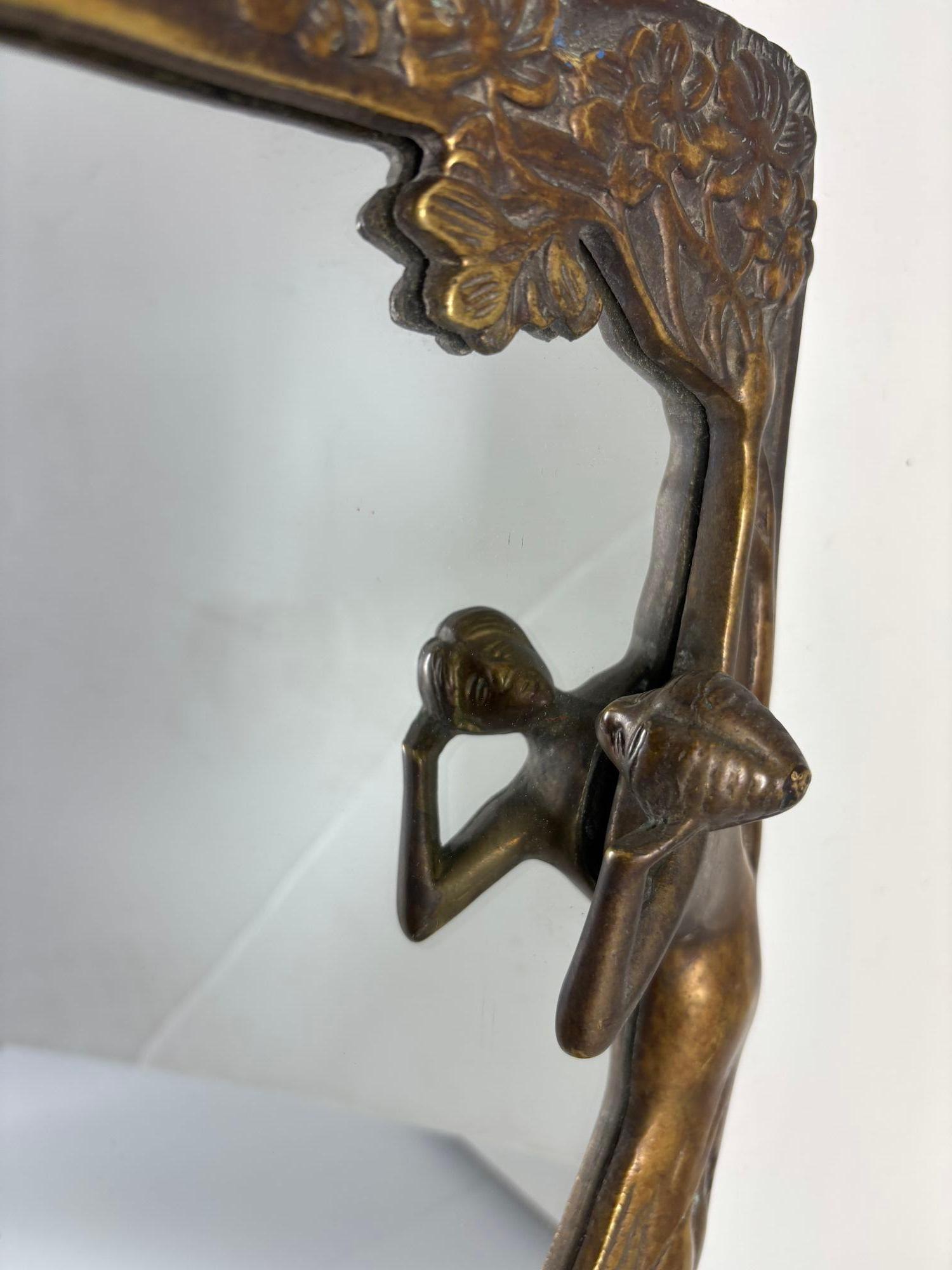 Lady of the Lake Antique Art Nouveau Bronze Mirror Circa 1930 en vente 1