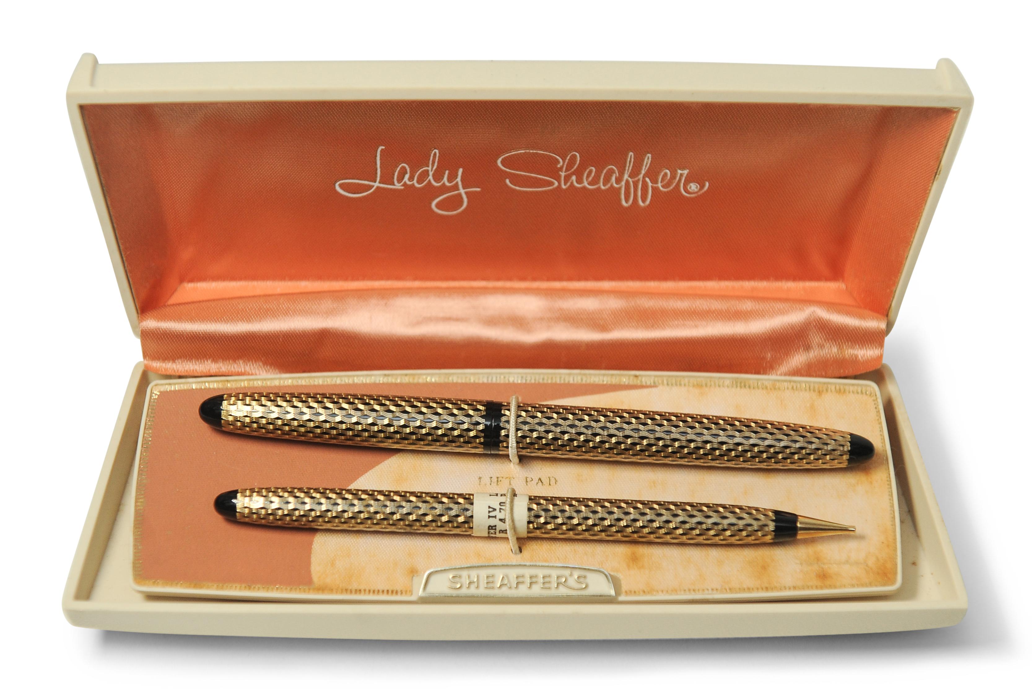 Lady Schaeffer Brunnenstift mit 14k Nib & Mechanischer Bleistift in Karton Set (amerikanisch) im Angebot