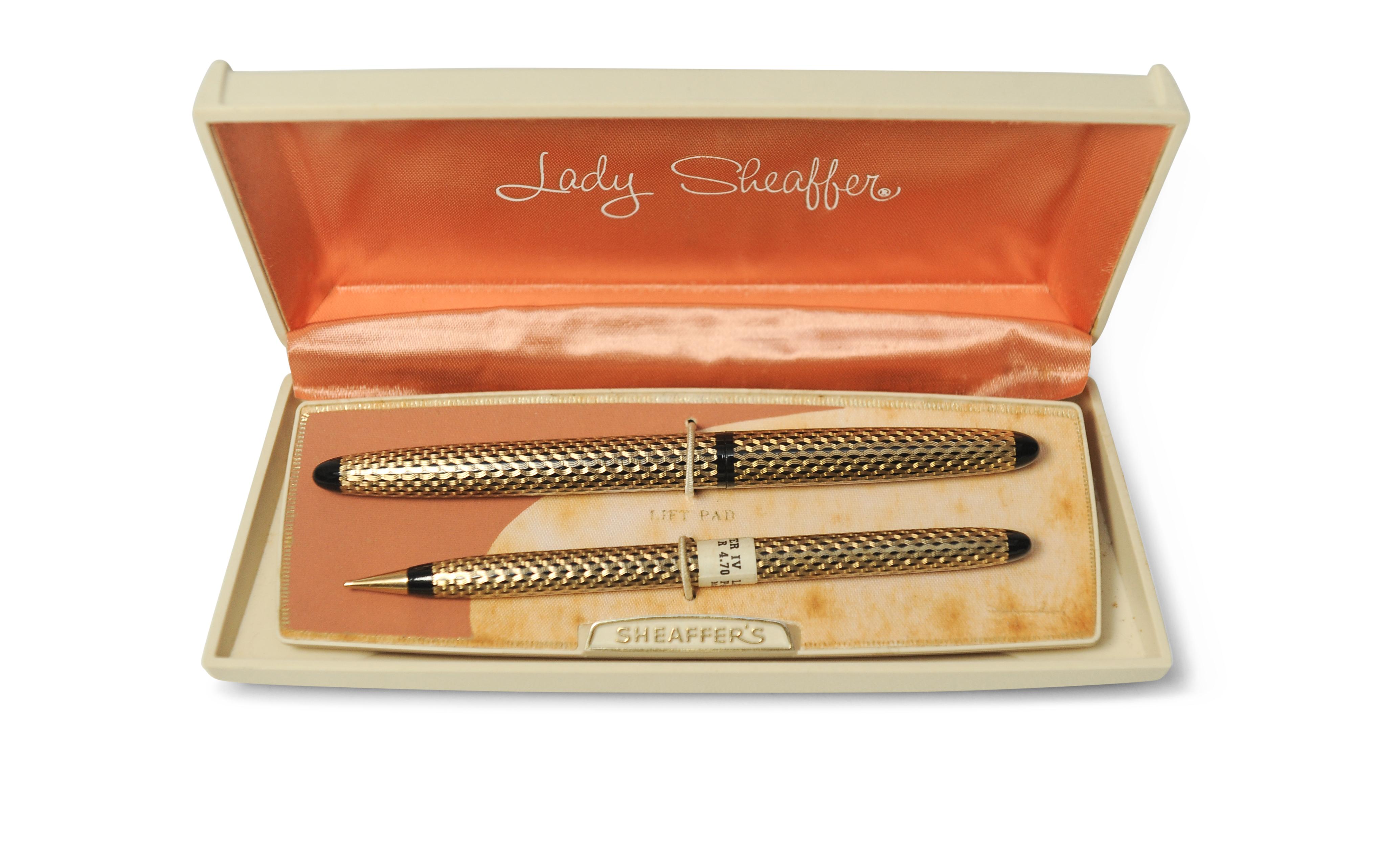 Lady Schaeffer Brunnenstift mit 14k Nib & Mechanischer Bleistift in Karton Set (20. Jahrhundert) im Angebot