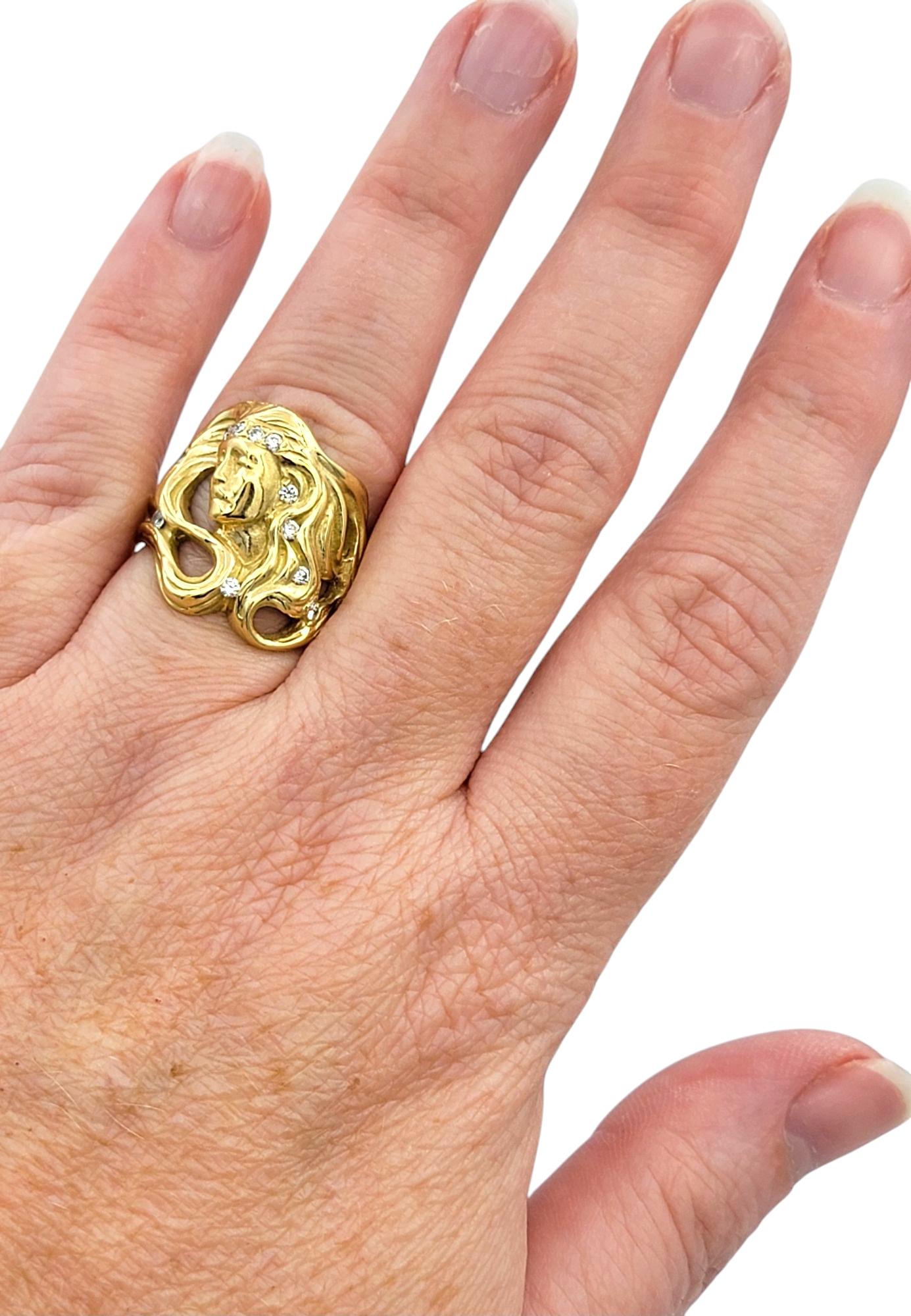 Donna con capelli fluenti Anello 3D personalizzato con diamanti in oro giallo 18 carati In condizioni buone in vendita a Scottsdale, AZ