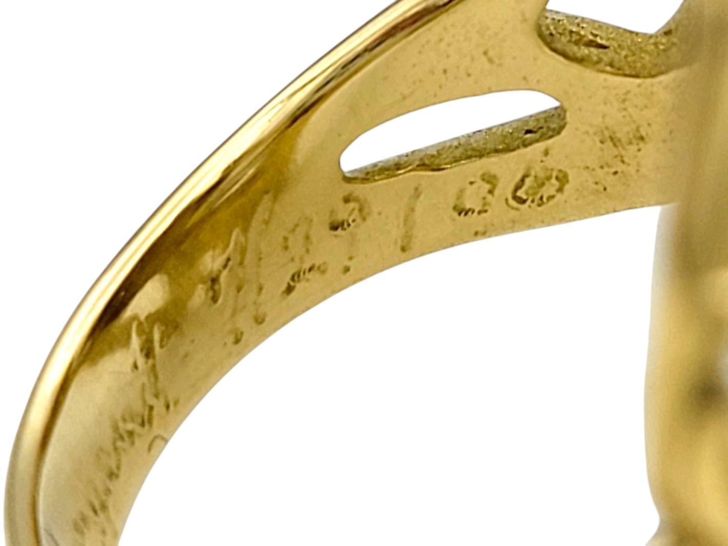 Donna con capelli fluenti Anello 3D personalizzato con diamanti in oro giallo 18 carati in vendita 3