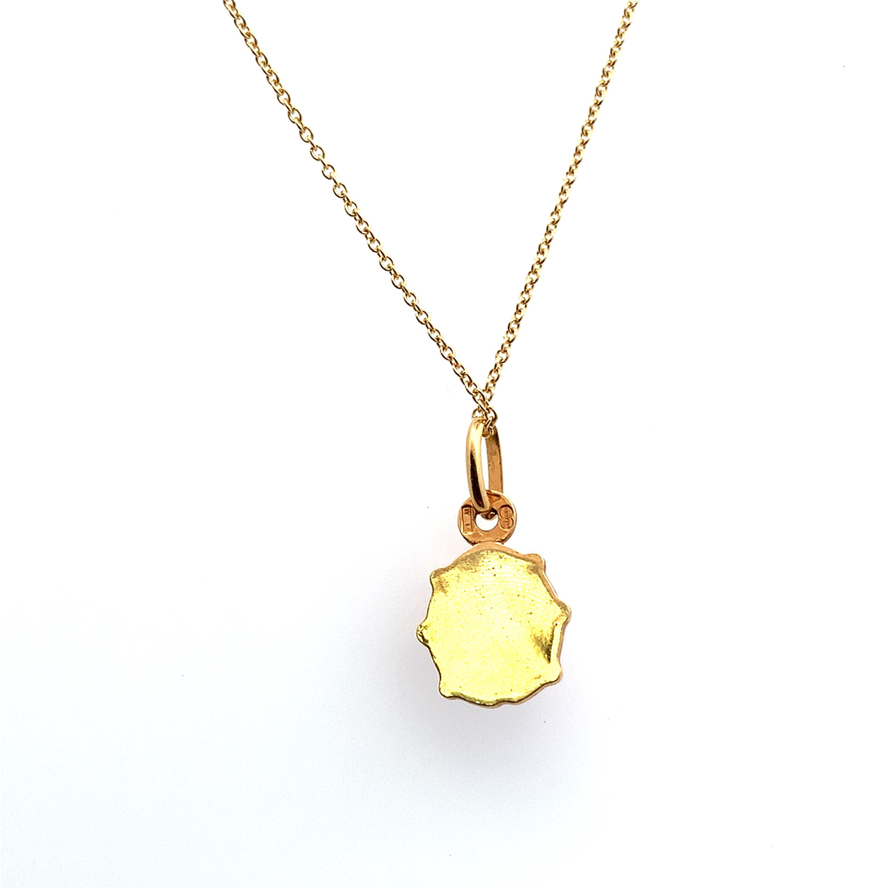 Collana con ciondolo a forma di coccinella in oro giallo in vendita 1