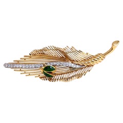 Ladybug on Feather Vintage Gold Pin 14kt Large