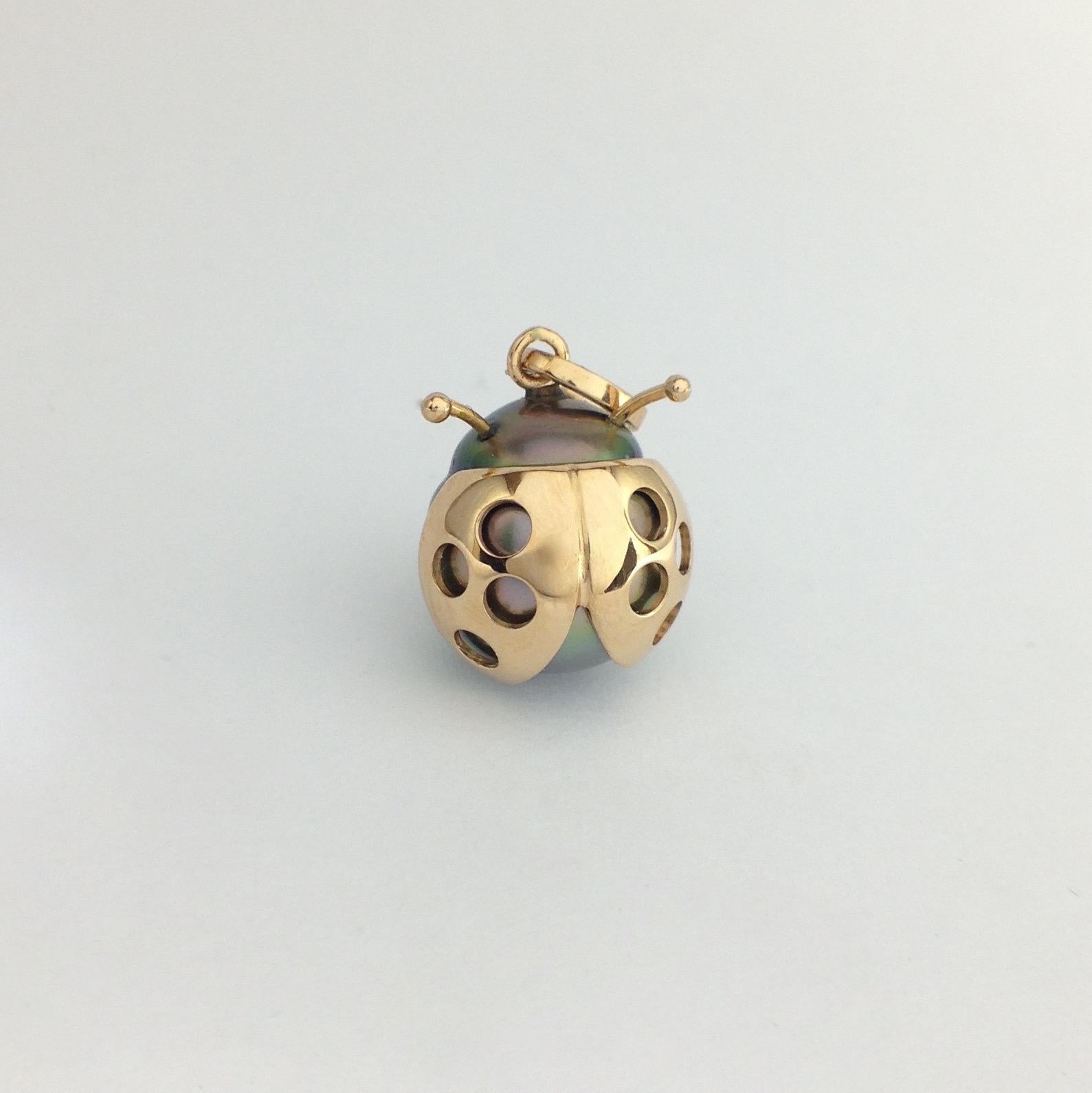Contemporary Ladybug Red 18 Karat Gold Tahiti Pearl Pendant/Necklace
