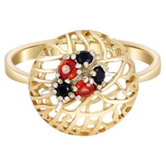 Ladybug-Ring mit farbigen Edelsteinen. 