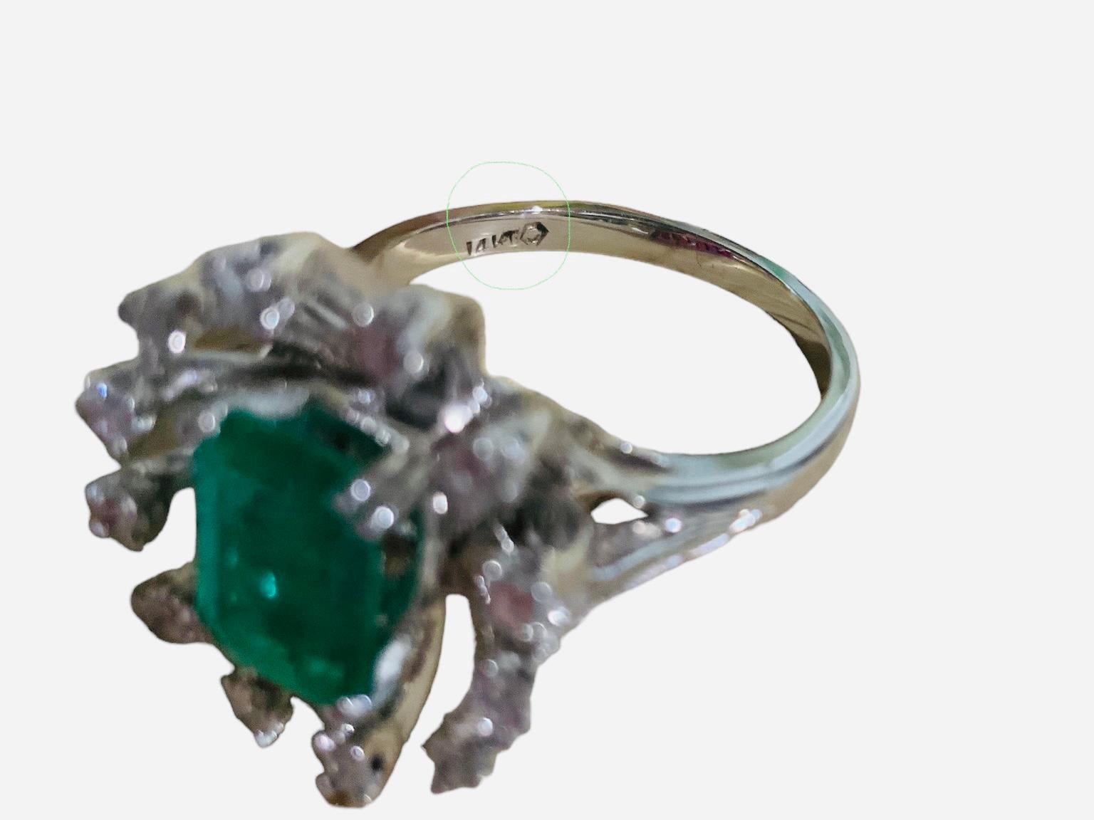 Art Deco Lady’s 14K White Gold Emerald And Diamonds Ring For Sale