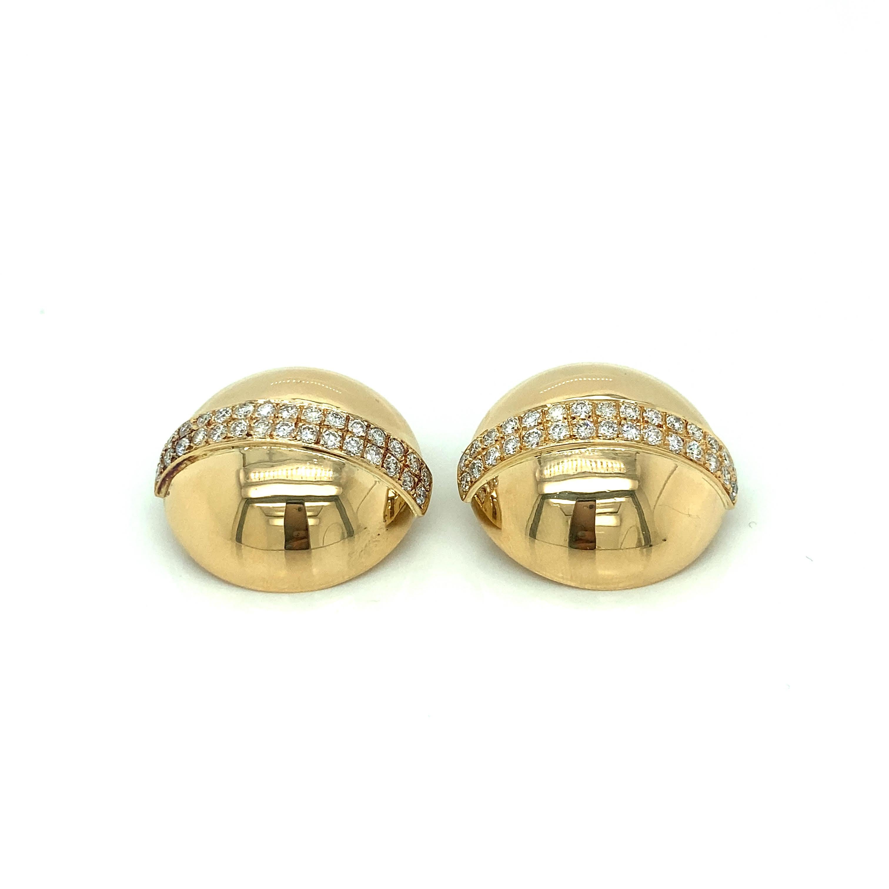 Stunning Solid 18k Yellow Gold Earrings
1.80ct Round diamonds
Can be clip on or use a retractable post
23mm across top of earring
19.5 Grams total weight
Good condition, some minor wear

