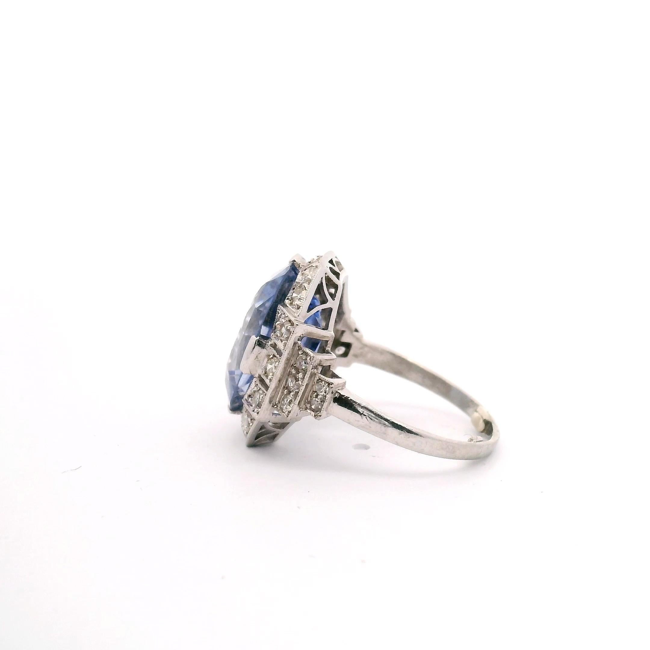 Antiker Platin Saphir und Diamant Ring für Damen im Angebot 4