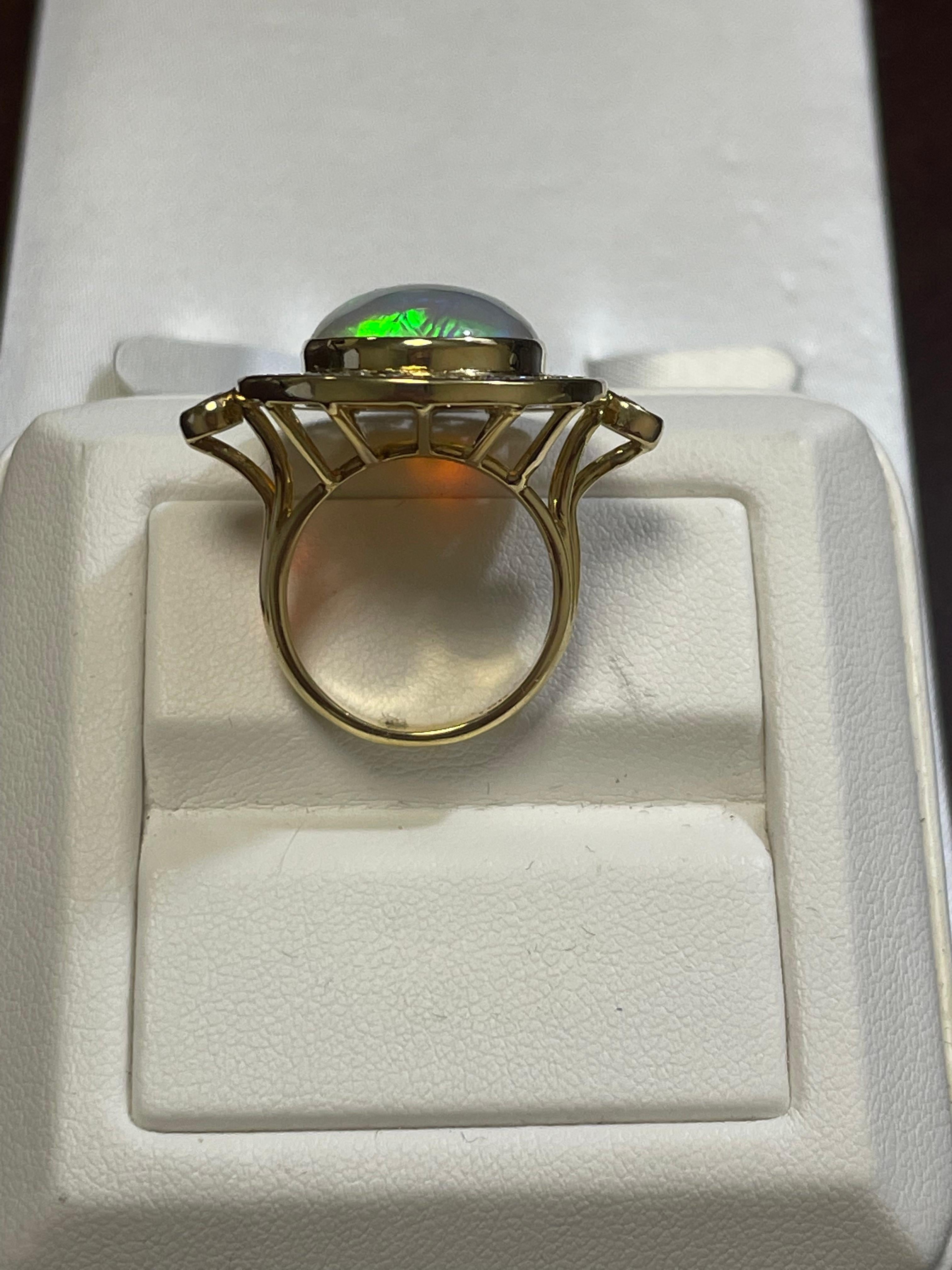 Lady's Black Opal and Diamond Ring in 18k Yellow Gold  In Excellent Condition For Sale In New York, NY
