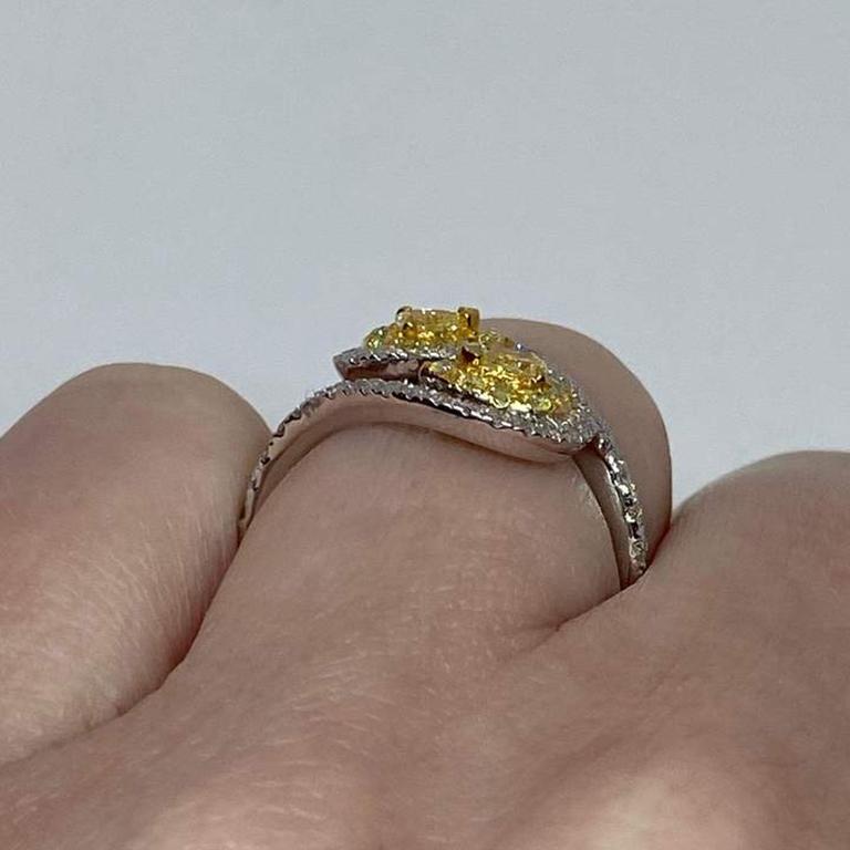 Lady's Fancy Yellow Pear Diamond Swirl Fashion Ring 14k Tt 1.03 Ctw 1