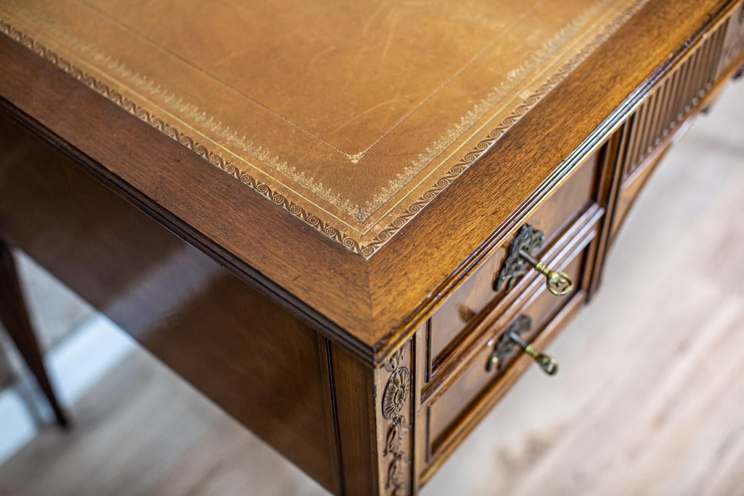 Lady's Mahogany Desk from the Late 19th Century in Brass Details 4
