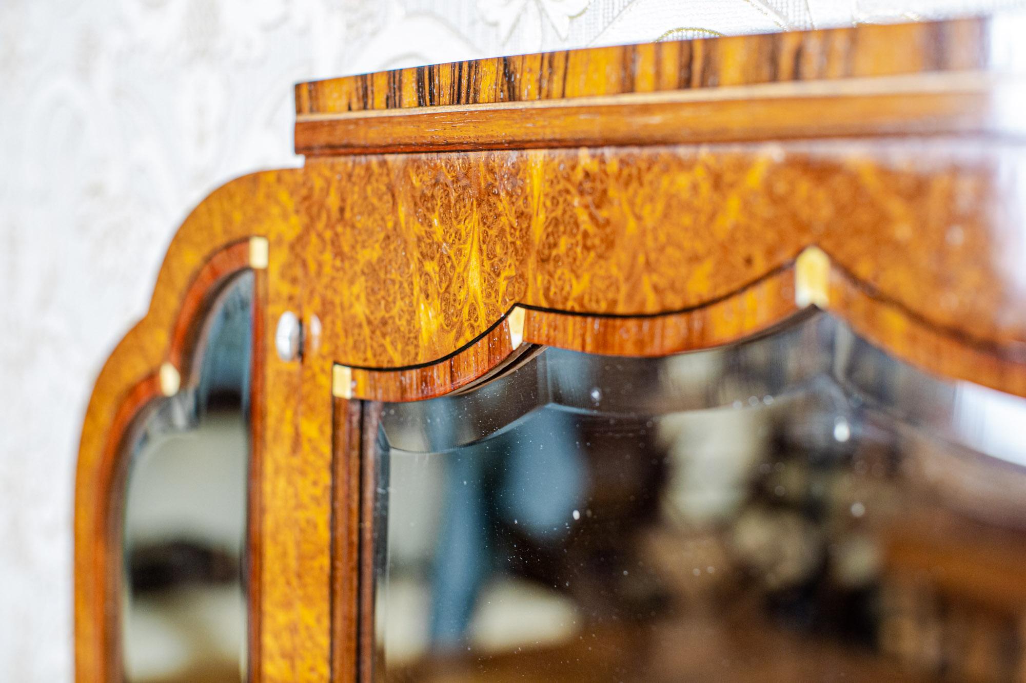 Lady's Vanity Table From the Early 20th Century 2