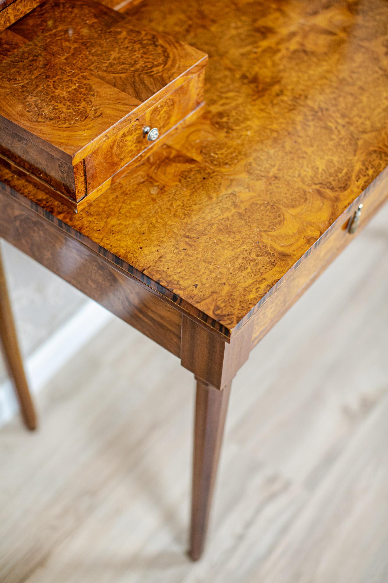 Lady's Vanity Table From the Early 20th Century 4